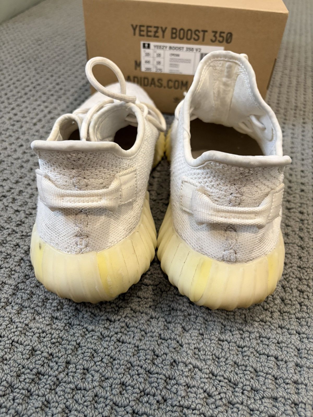 Yeezy Yeezy 350 v2 in Triple White. Excellent Size US 10.5 / EU 43-44 - 5 Thumbnail