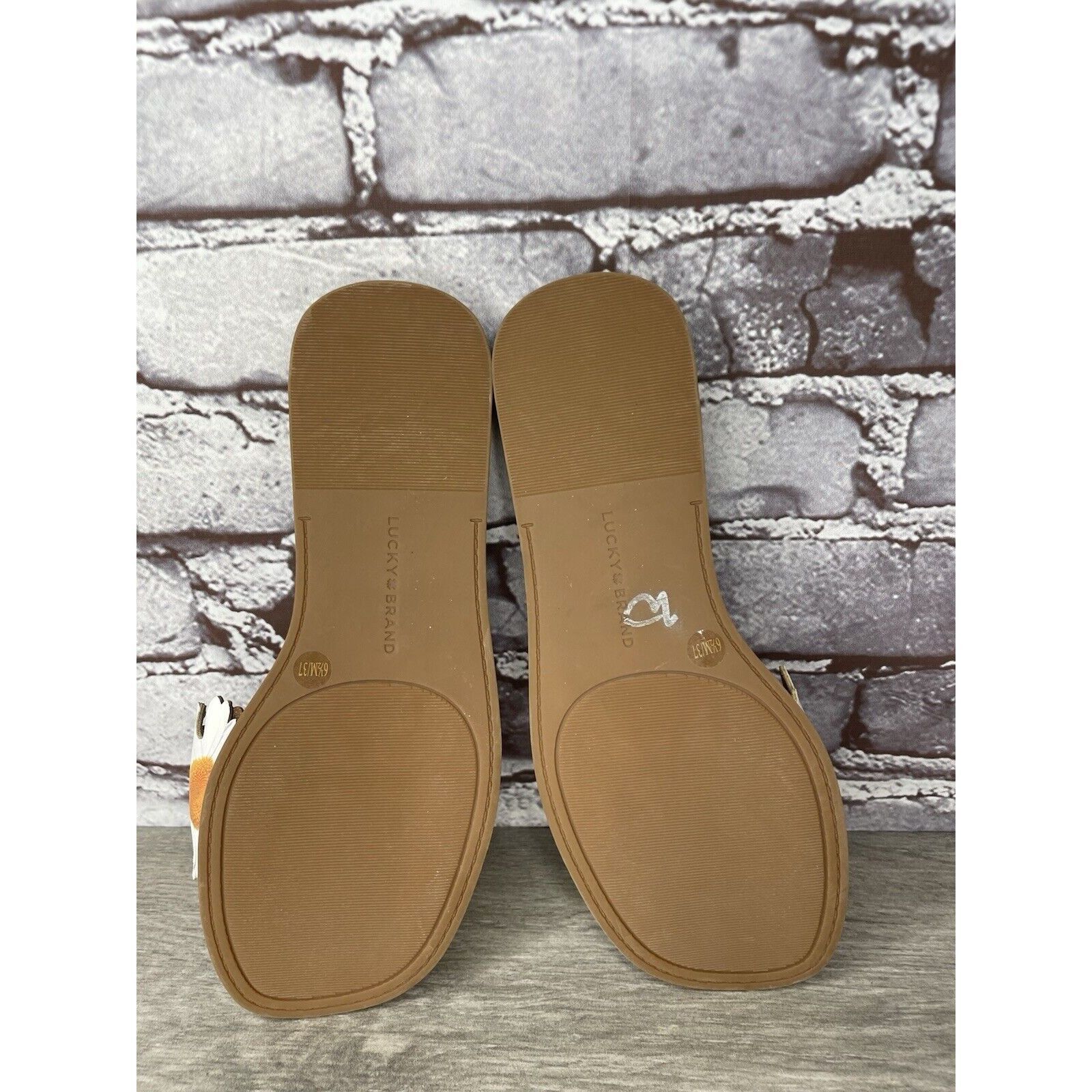 Lucky Brand Lucky Brand Floral Daisy Quiet Luxury Beach Slides Sandals W Size US 6.5 / IT 36.5 - 12 Thumbnail
