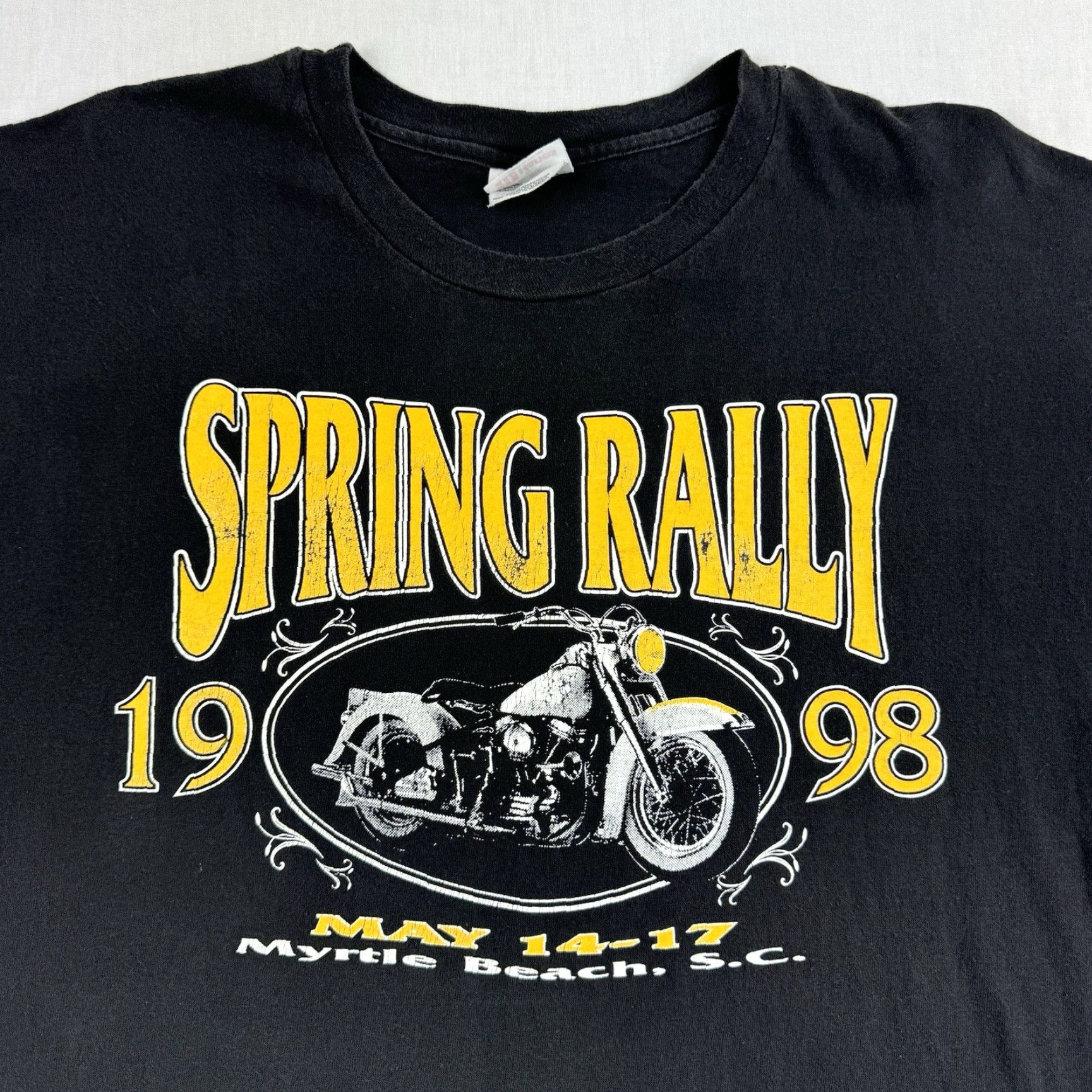 Hanes VINTAGE Biker Rally T Shirt Adult XL Black USA 1998 90s Motorcycle Hanes Tee Mens Shirt Size US XL / EU 56 / 4 - 2 Thumbnail