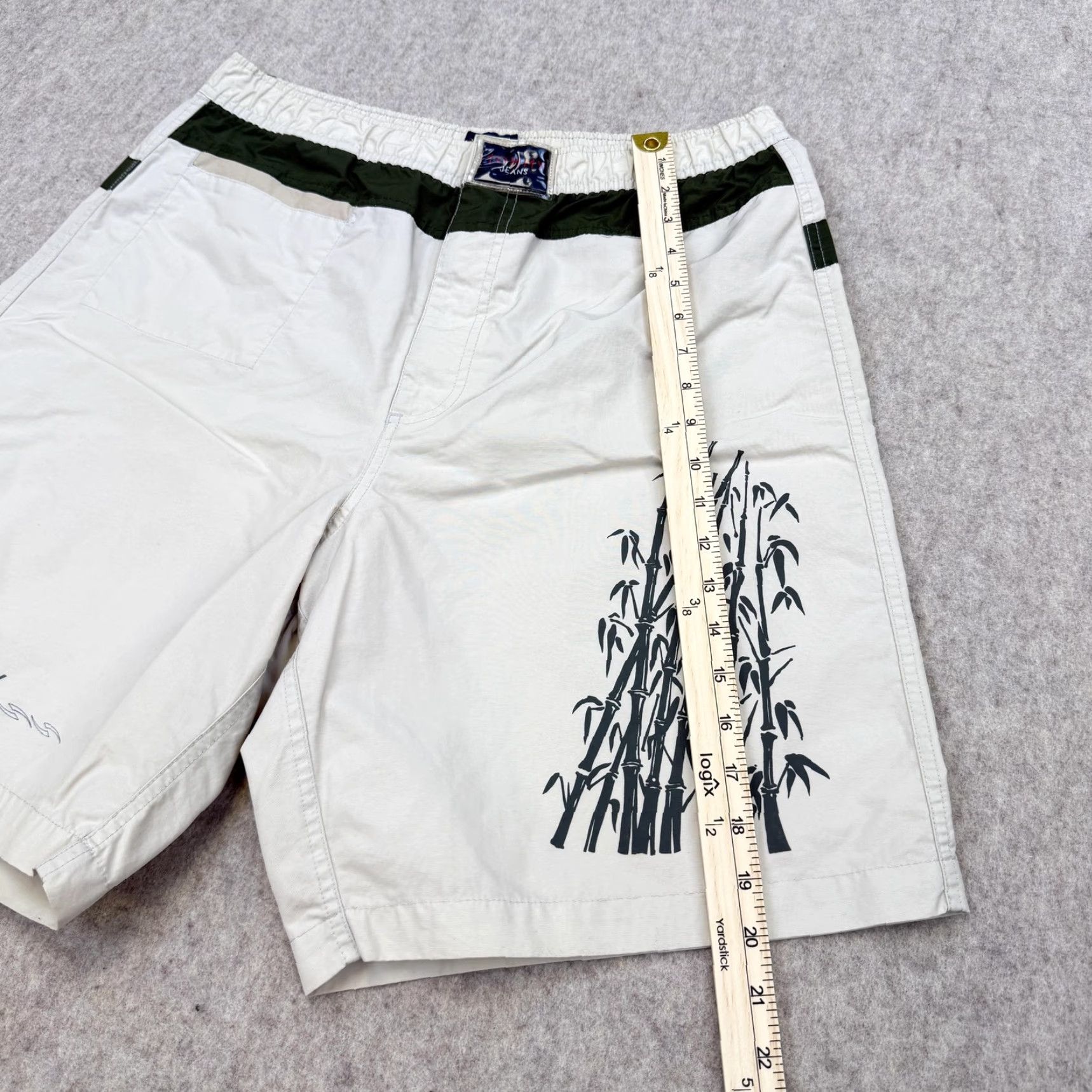 Tommy Hilfiger Tommy Hilfiger Tommy Jeans Shorts Bermuda Mens Large Beige Inseam 11 Pockets Elastic Waist Beach Tropical Nature Regular 36in Waist Mens Size US 33 - 7 Thumbnail