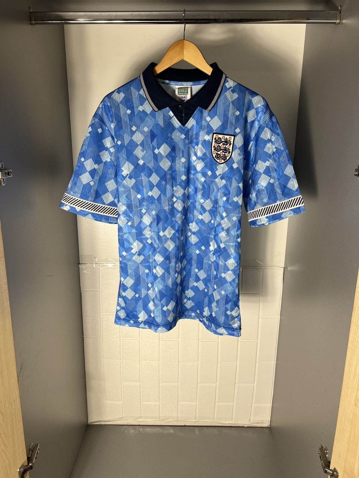 Vintage VERY RARE ENGLAND RETRO SOCCER JERSEY FC MANCHESTER Y2K 90s Size US M / EU 48-50 / 2 - 1 Thumbnail