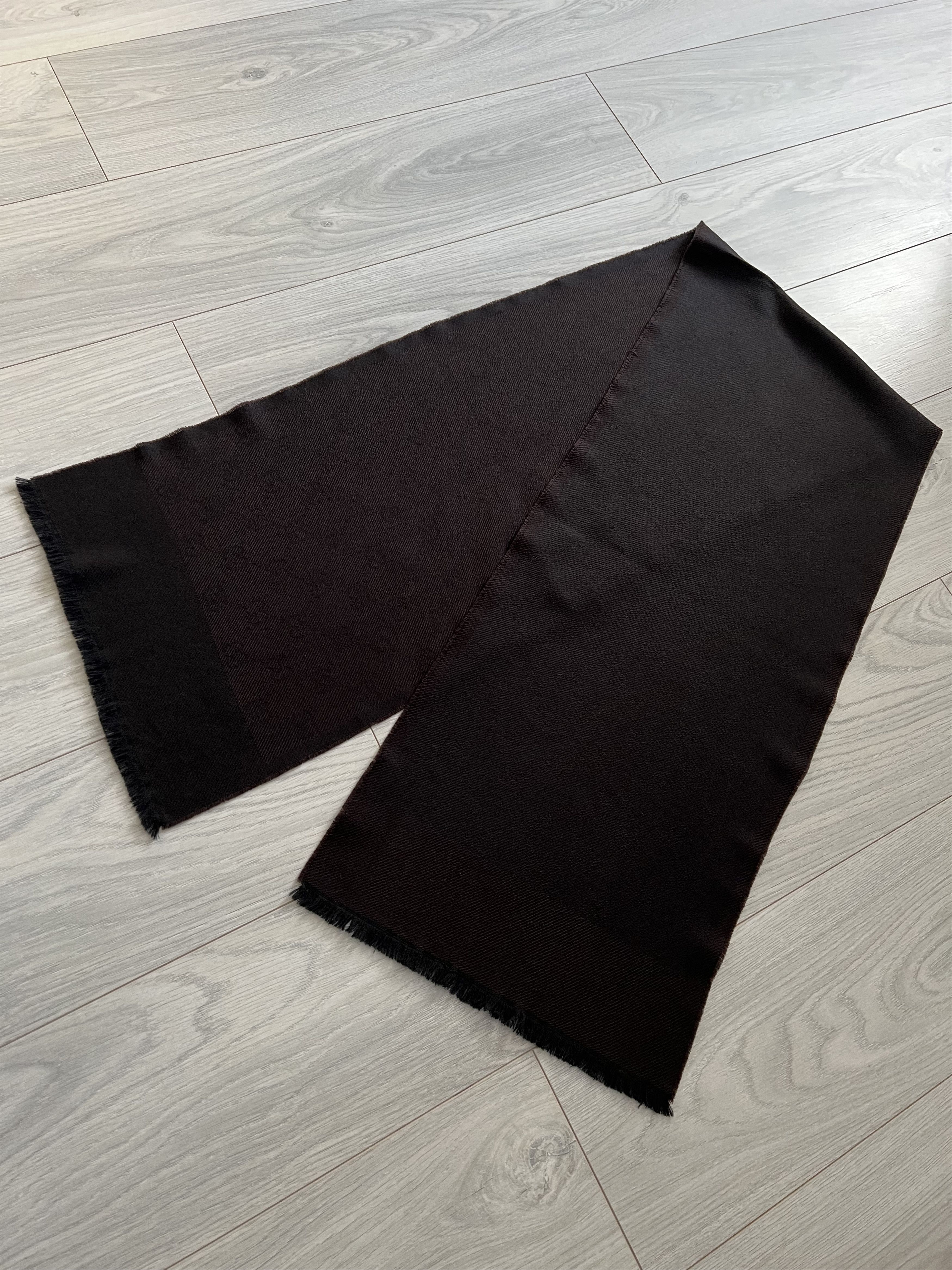 Gucci Gucci 100% Wool Scarf GG Logo Monogram Made in Italy Size ONE SIZE - 5 Thumbnail