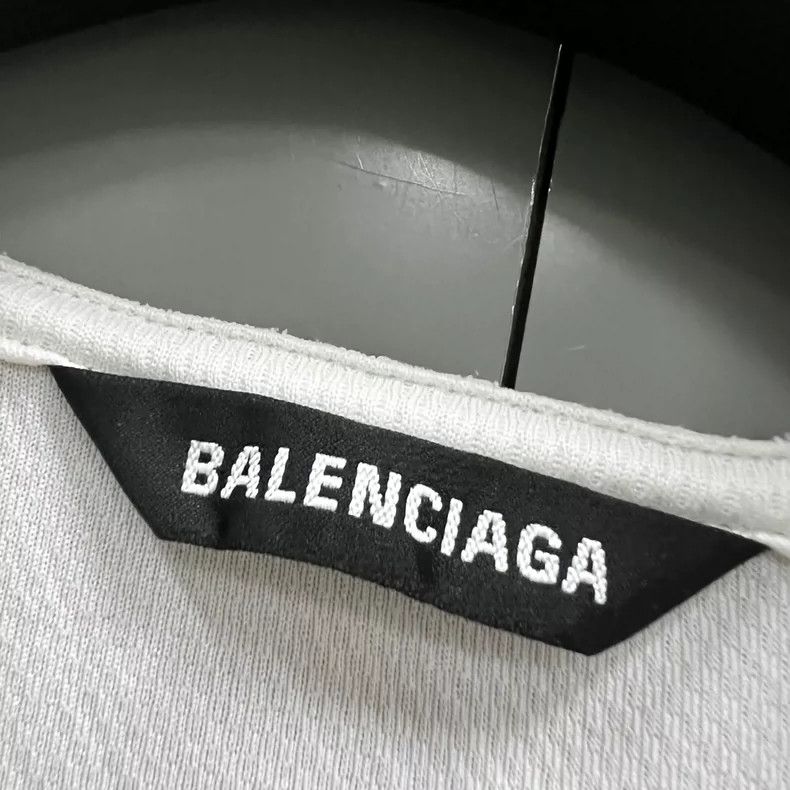 Balenciaga Balenciaga White Double Hook Embroidery Sleeveless T-Shirt Size US M / EU 48-50 / 2 - 3 Thumbnail