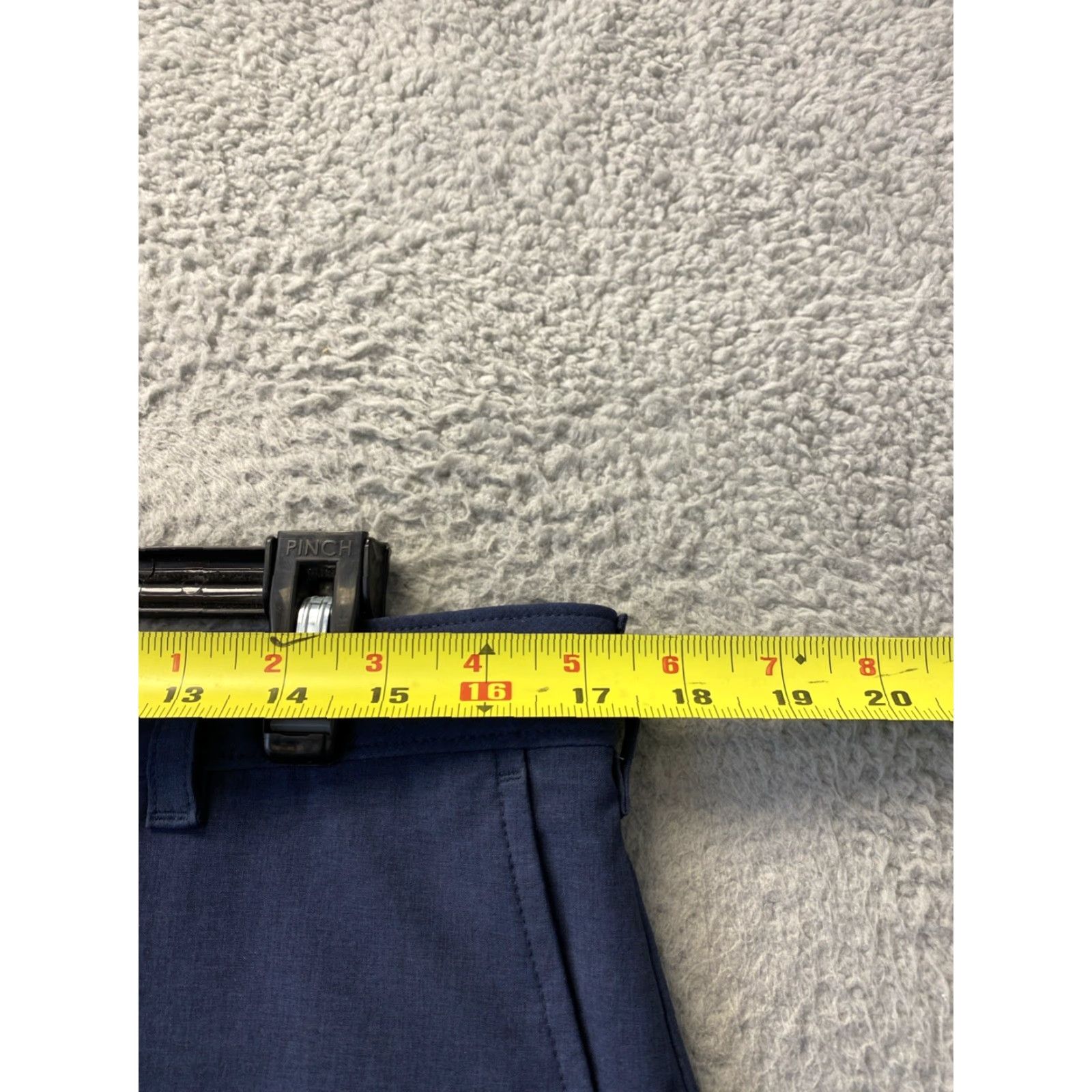 Izod Izod Golf Shorts Mens Sz 34 Navy Blue Zip Pockets Flat Front Performance/143-30 Size US 34 / EU 50 - 3 Thumbnail