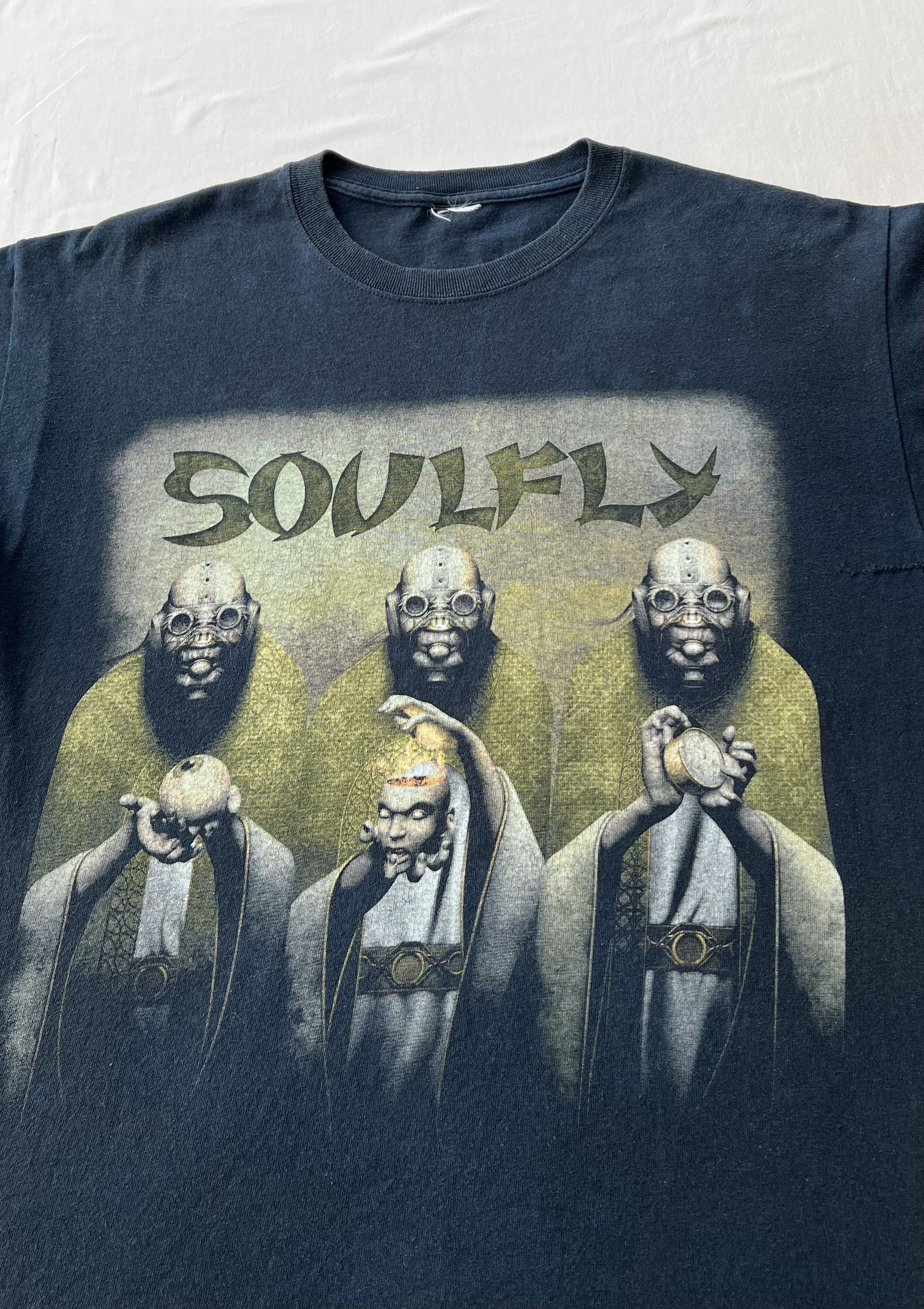 Band Tees Vintage 2010 Soulfly Omen Europe Tour Promo T-shirt Size US L / EU 52-54 / 3 - 3 Thumbnail