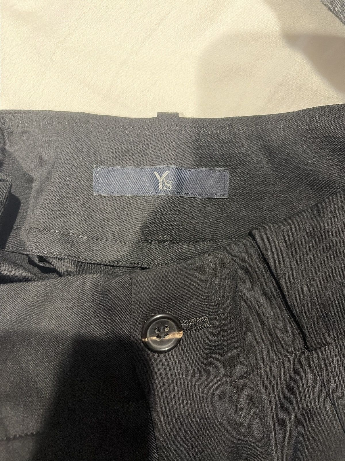 Yohji Yamamoto Yohji Yamamoto Y’s wool high waisted cropped trousers Size 28" / US 6 / IT 42 - 4 Thumbnail