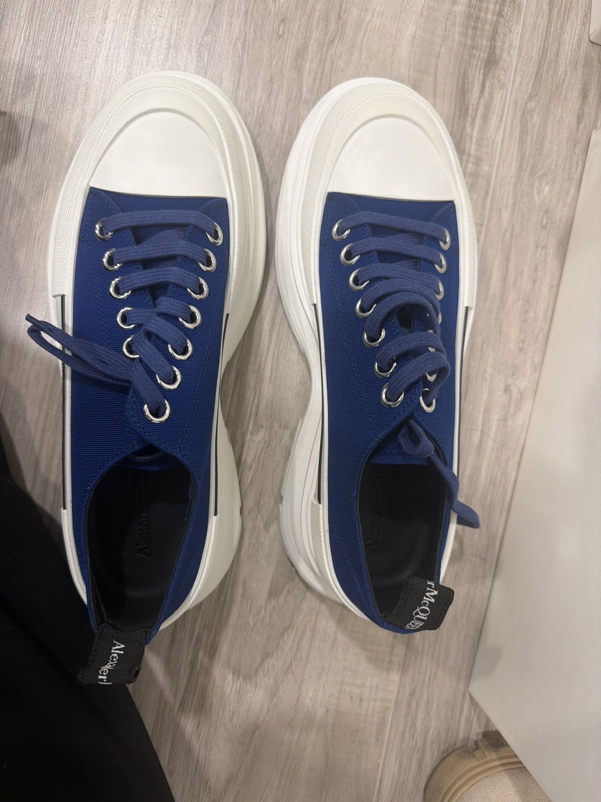 Alexander McQueen Alexander Mcqueen Thread Low Boots Size 41 Size US 8 / EU 41 - 1 Thumbnail