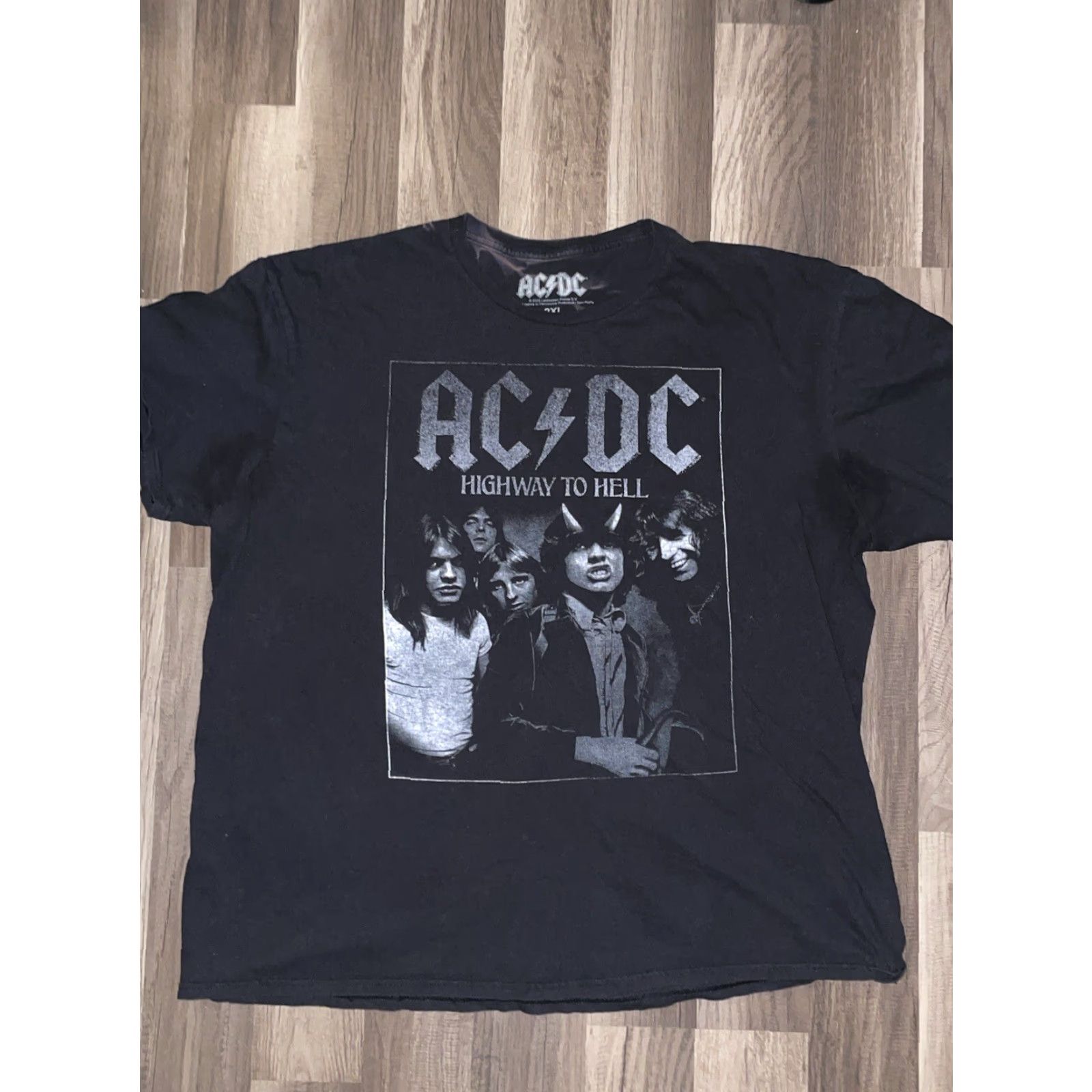 Vintage AC/DC T-Shirt Black 2XL Mens Regular Size 2XL Shirt Size US XXL / EU 58 / 5 - 2 Thumbnail