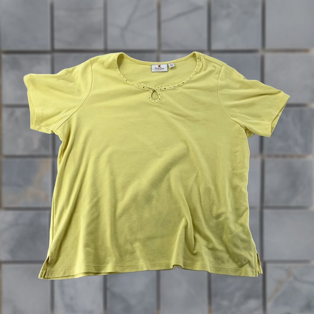 Quacker Factory Quacker Factory Shirt Womens XL Yellow Embellished Keyhole Cutout Scoop Neck Tee Rhinestone Accent Size XL / US 12-14 / IT 48-50 - 1 Thumbnail