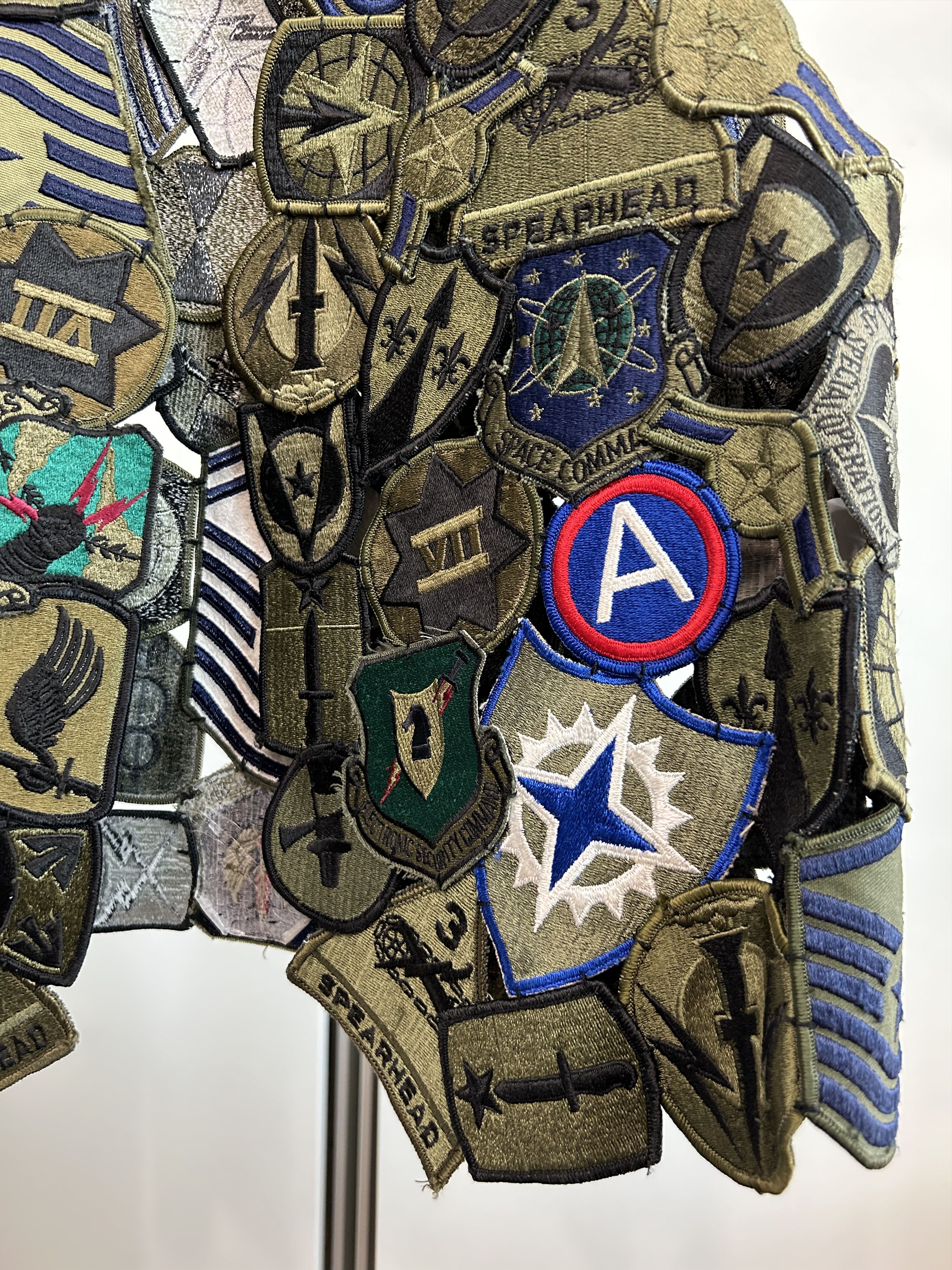 Maison Margiela MAISON MARGIELA Artisanal Military Insignia Vest Size US M / EU 48-50 / 2 - 6 Thumbnail