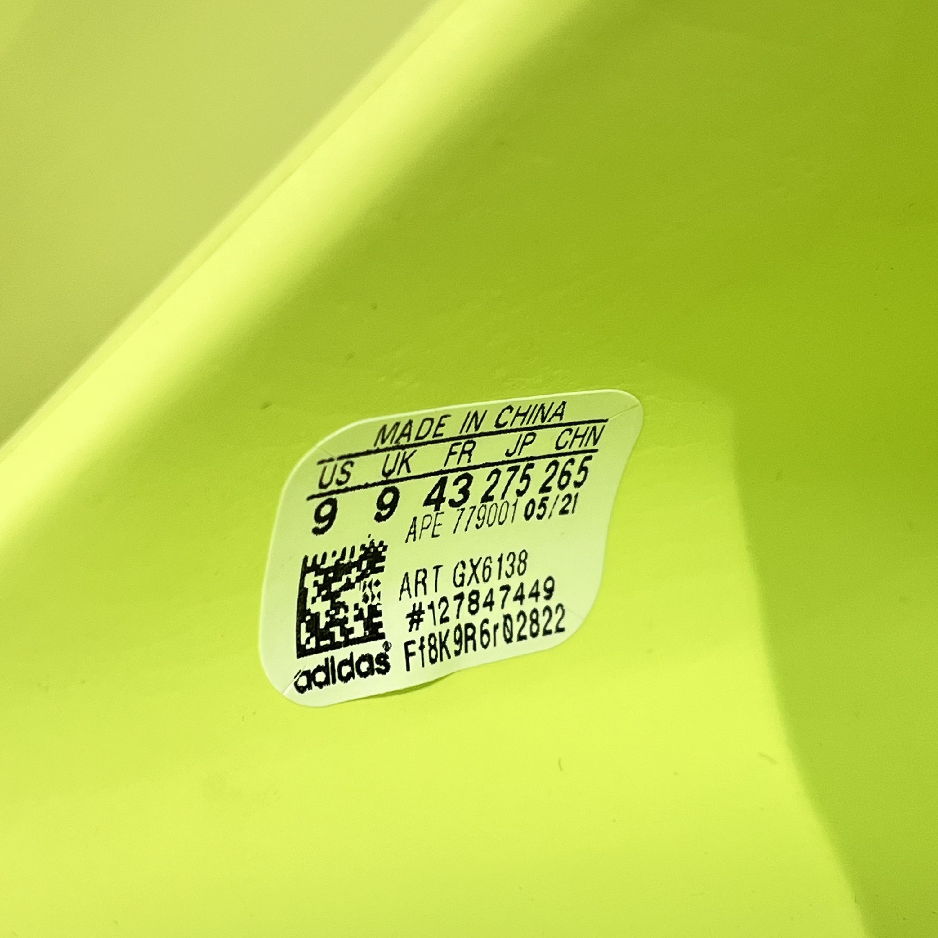 Adidas Adidas Yeezy Slide Glow Green Size US 9 / EU 42 - 12 Thumbnail