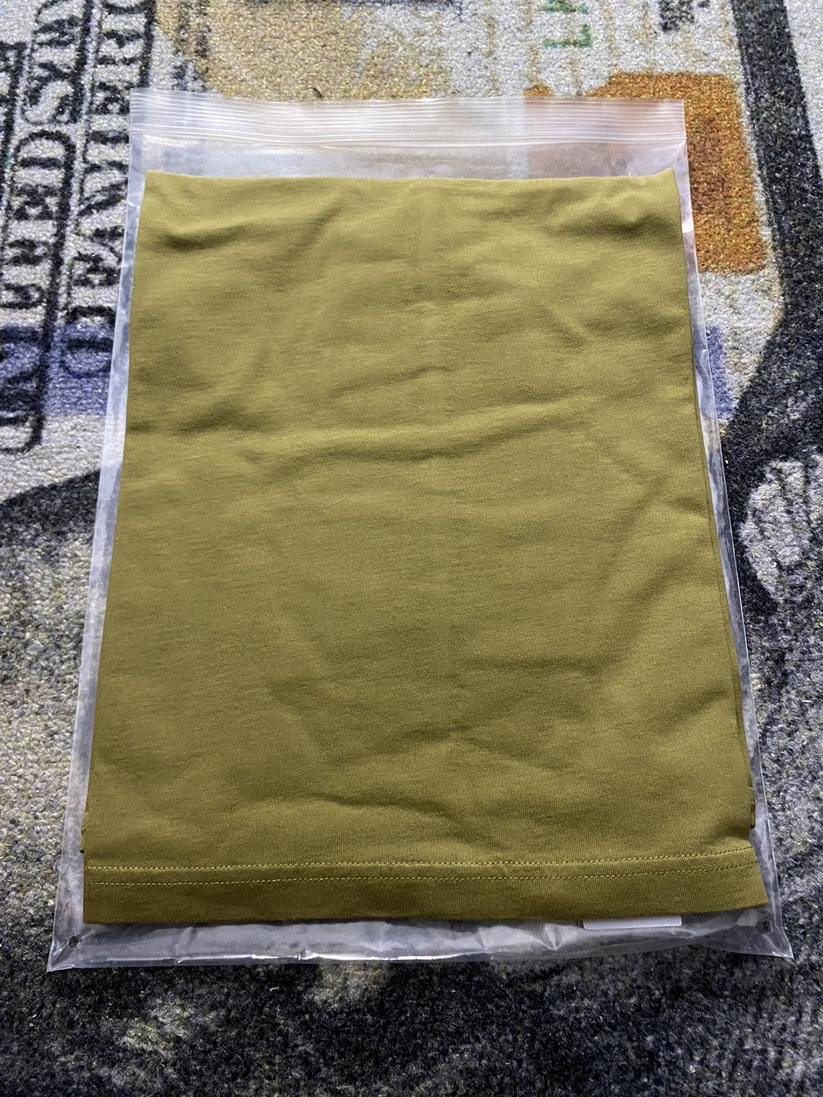 Supreme Supreme Cursive S/S Top Olive Size US M / EU 48-50 / 2 - 3 Thumbnail