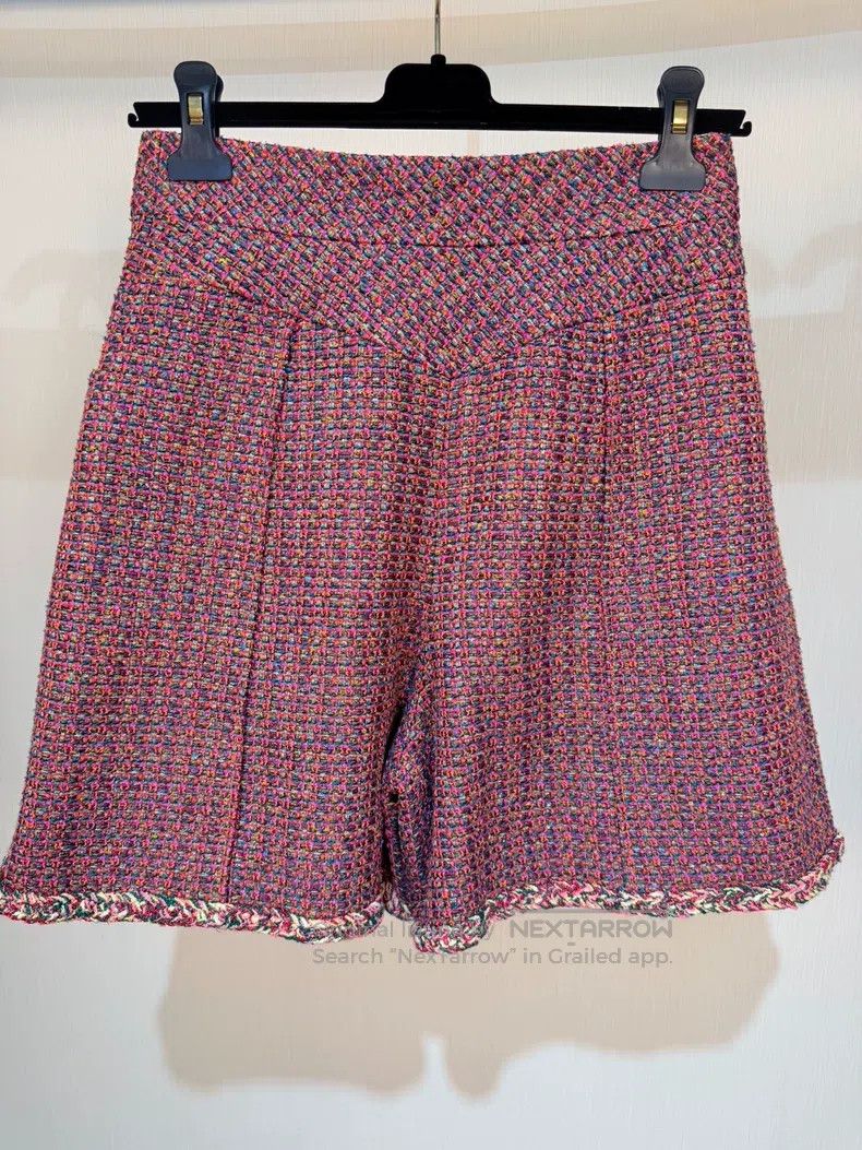 Chanel Chanel 19p colourful knitted shorts Size 25" / US 0 / IT 36 - 2 Thumbnail