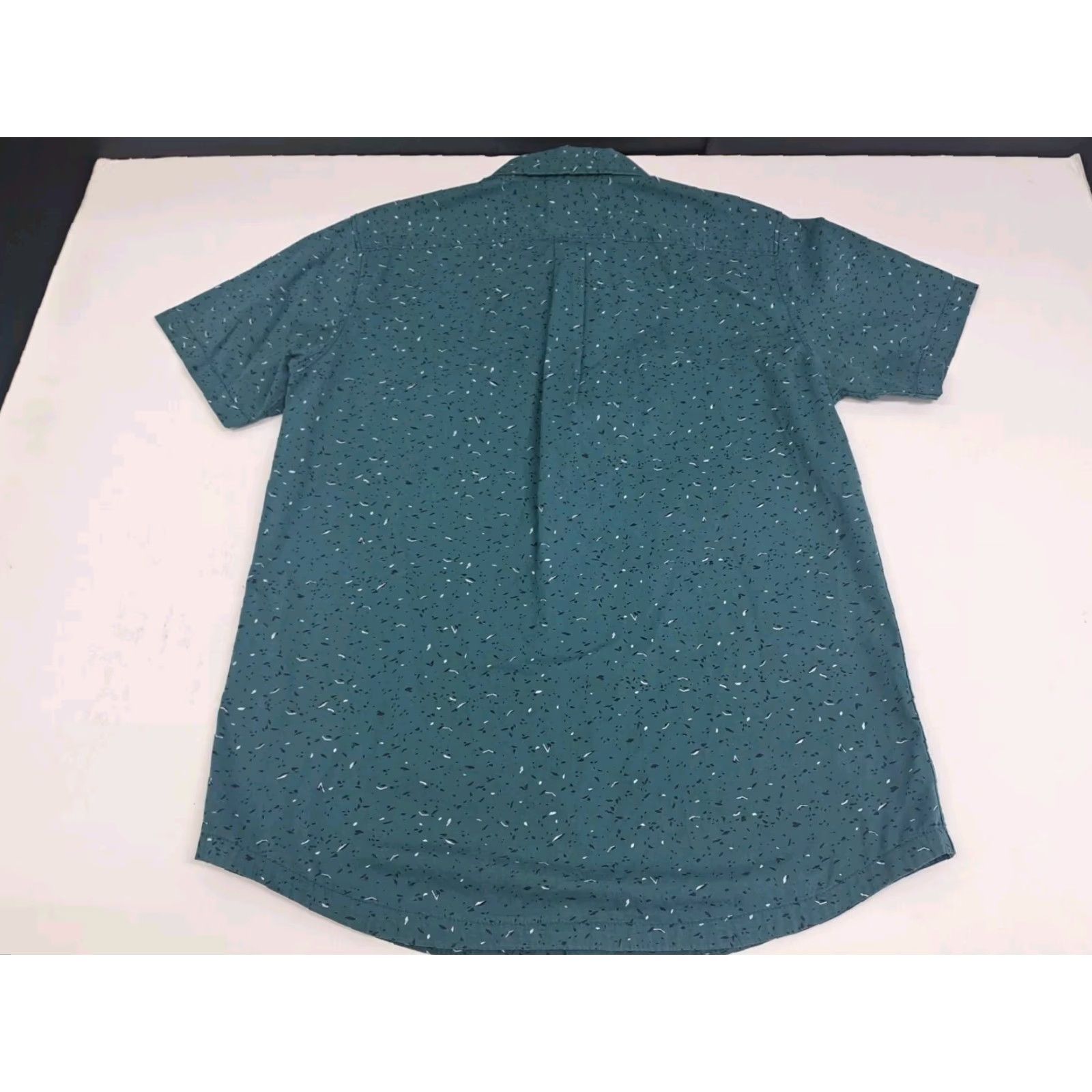 RVCA RVCA Button-Up Shirt Slim Fit Short Sleeve Mens Small Green Black/White speks Pattern Casual Club/Travel 5780 Size US S / EU 44-46 / 1 - 3 Thumbnail