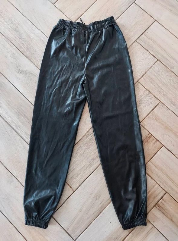 PrettyLittleThing Pretty Little Thing faux leather pants 8 Size 27" / US 4 / IT 40 - 3 Thumbnail