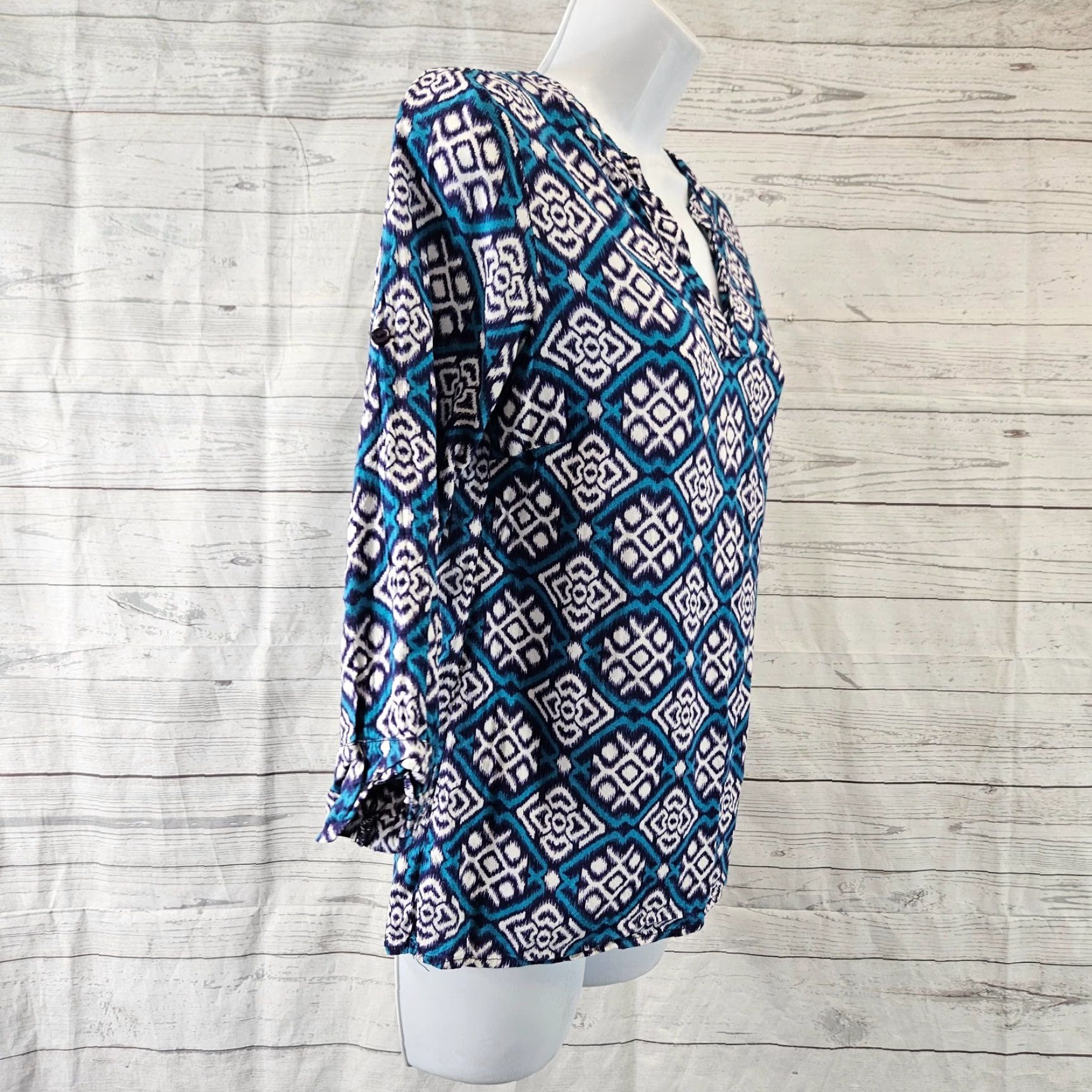 Vintage Pixley Womens Top Sz Small Blue 3/4 Sleeve Rayon Shirt Blouse Womens Small Blue 3/4 Sleeve Rayon Pixley Size S / US 4 / IT 40 - 3 Thumbnail