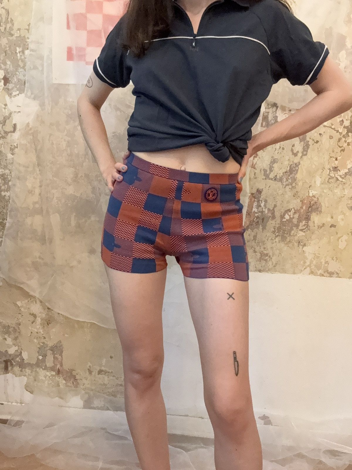 Louis Vuitton Louis Vuitton micro shorts LV monogram Size 25" / US 0 / IT 36 - 8 Thumbnail
