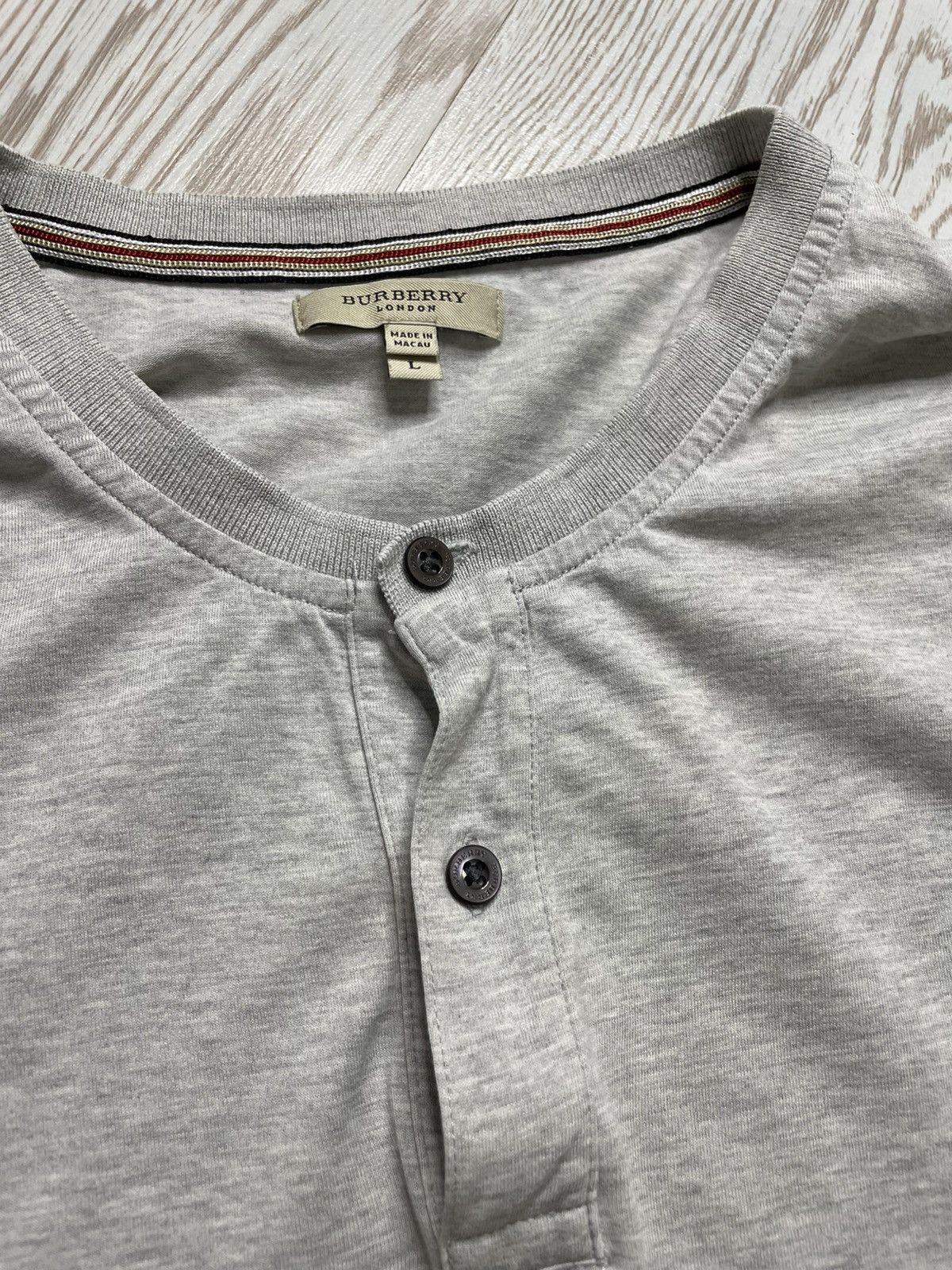 Burberry Burberry London Grey Tshirt size L Size US L / EU 52-54 / 3 - 3 Thumbnail