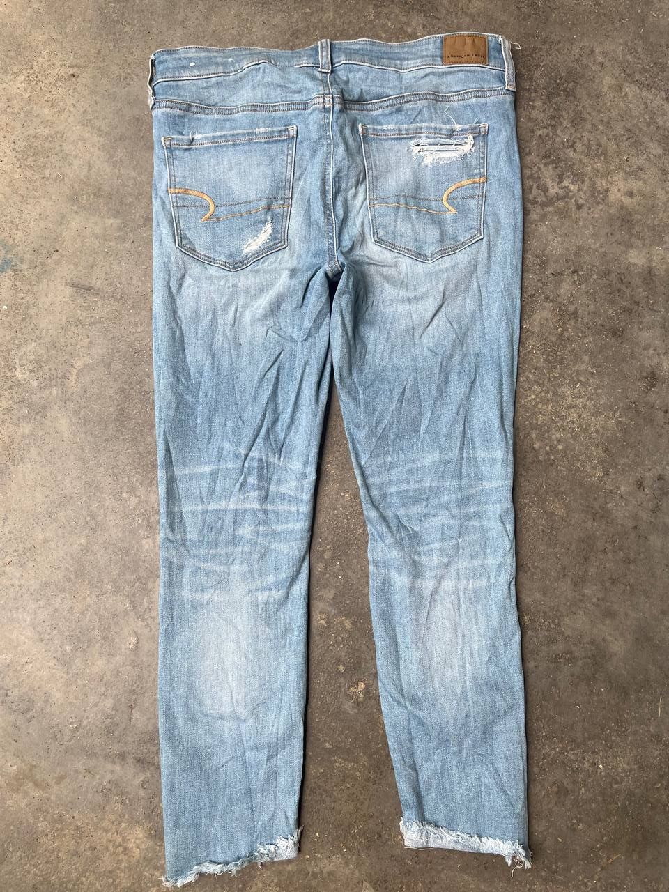 American Eagle Outfitters VINTAGE AMERICAN EAGLE LADY JEANS DITRESSED STYLE Size 34" / US 12 / IT 48 - 5 Thumbnail