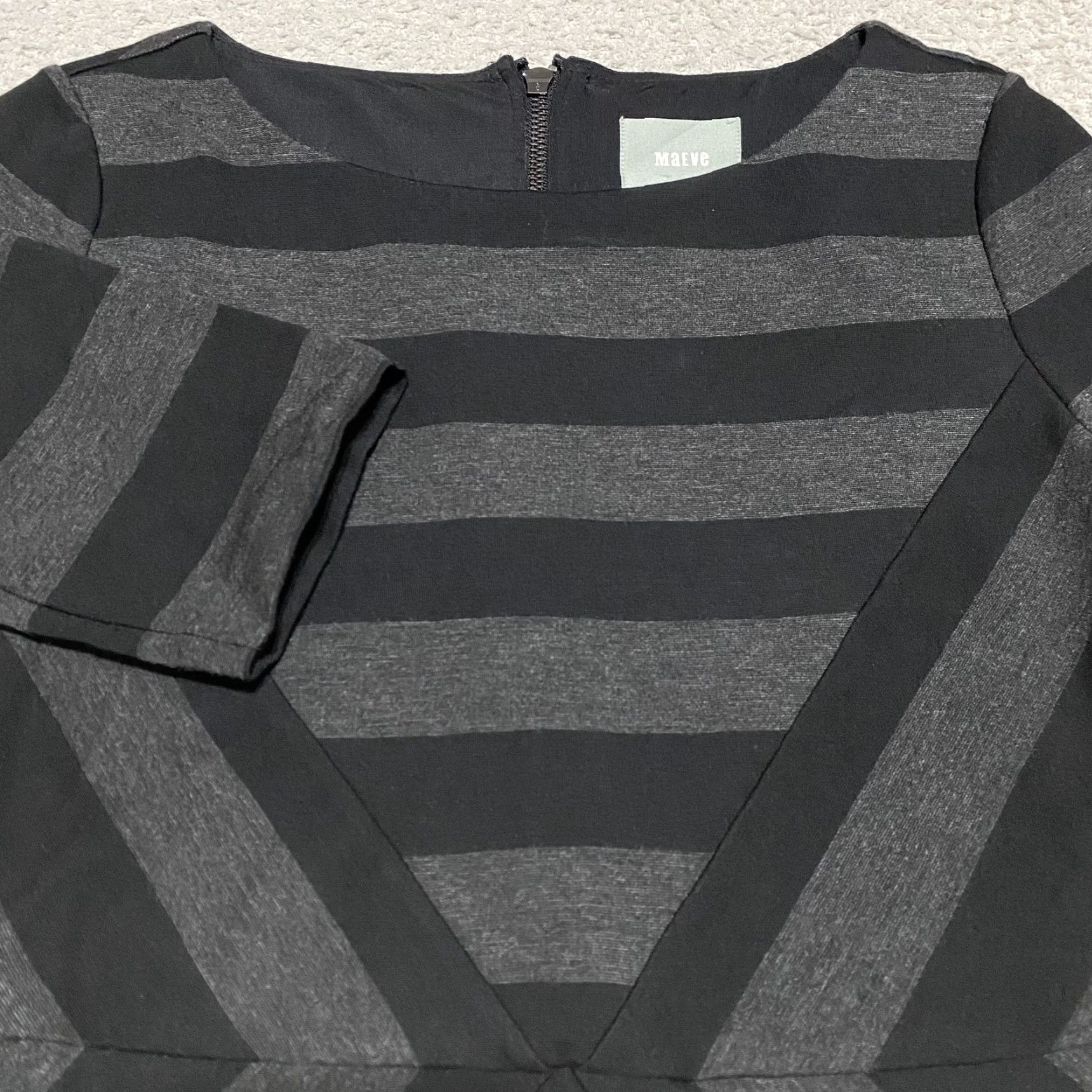 Vintage Maeve Dress Womens 6 Black Gray Striped Short Sleeve Midi Sheath Classic Stretch Size 28" / US 6 / IT 42 - 4 Thumbnail