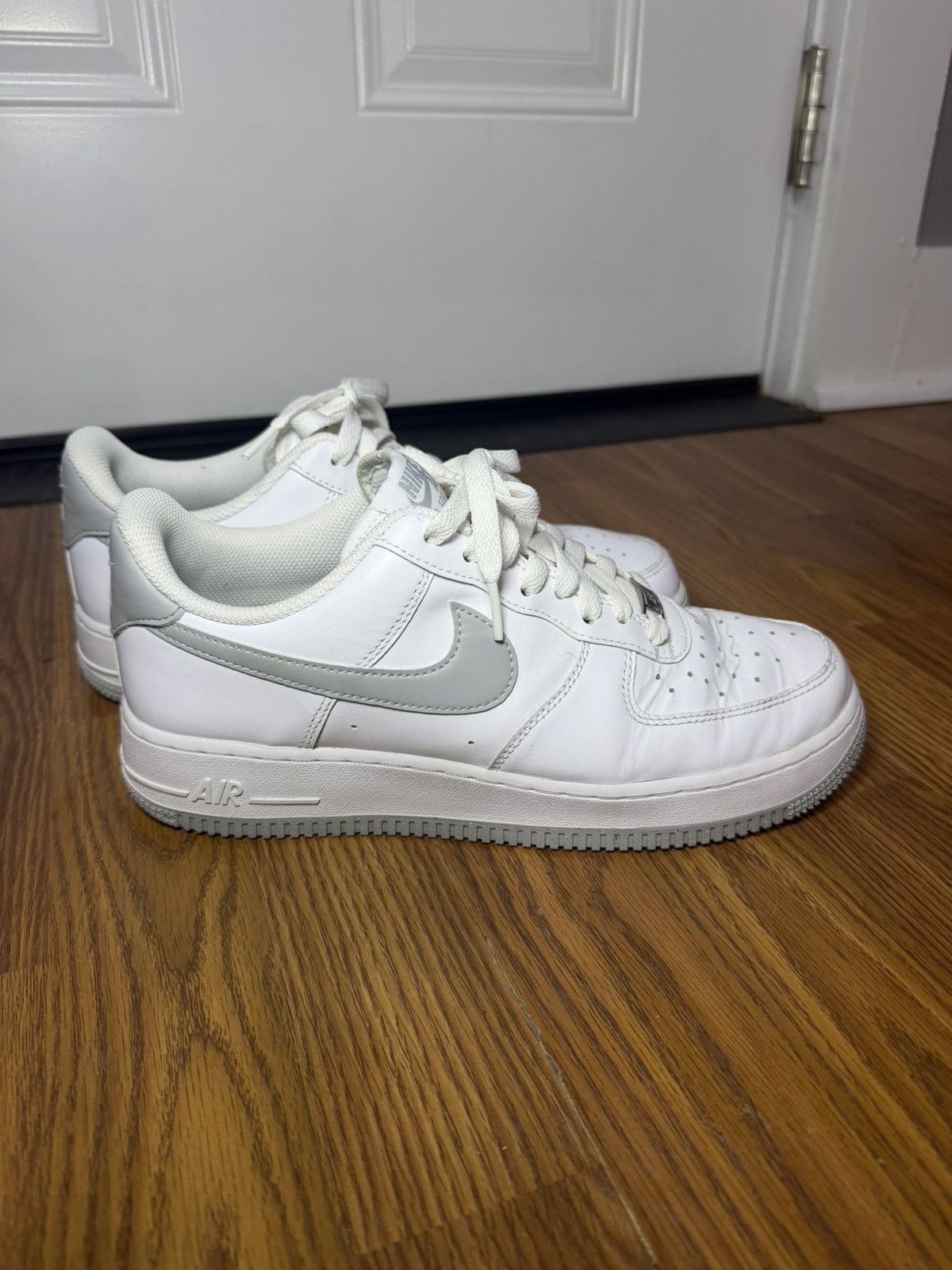 Nike Nike Air Force 1 low top sneakers size 8.5 Size US 8.5 / EU 41-42 - 3 Thumbnail