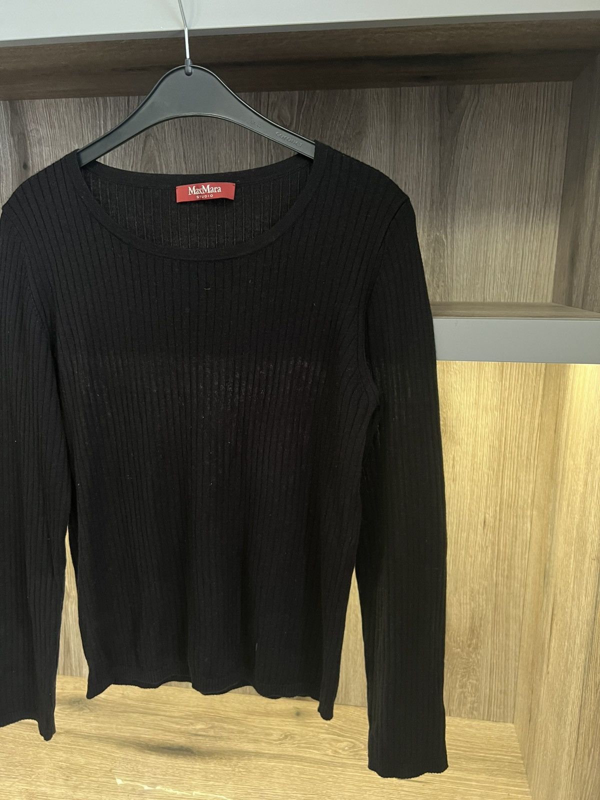 Max Mara Max Mara Black sweater long sleeve Size M / US 6-8 / IT 42-44 - 4 Thumbnail