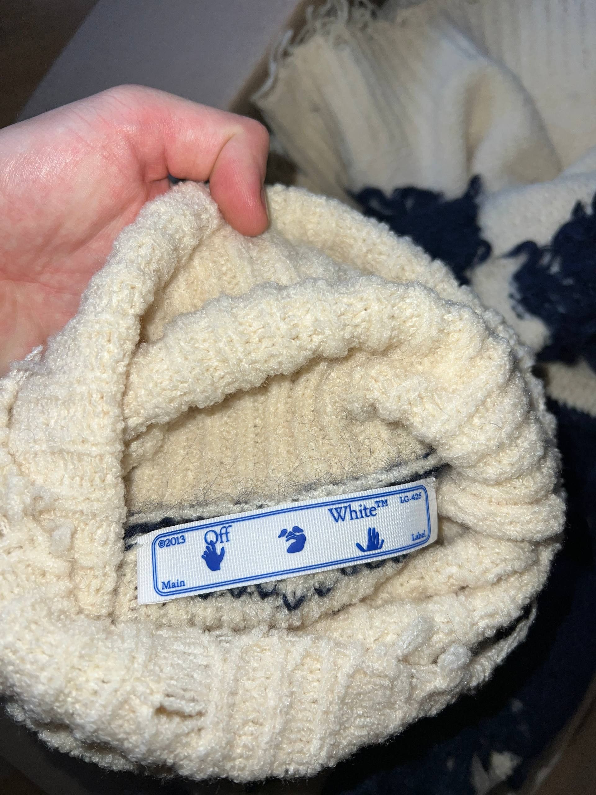 Off-White Off White Moo Turtleneck Sweater Beige Blue Patch Detail Size M / US 6-8 / IT 42-44 - 7 Thumbnail
