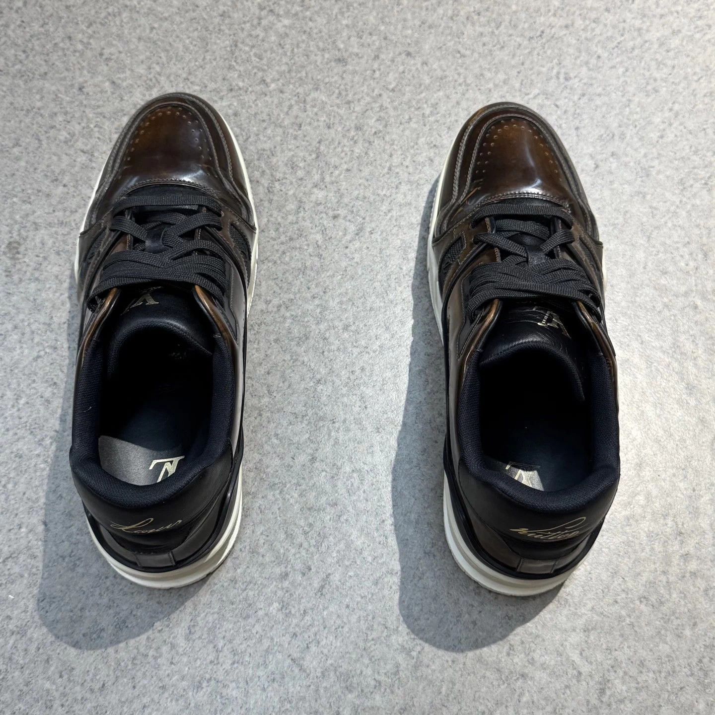 Louis Vuitton LV Trainer 8.5 White/Brown Vintage Mint Condition Size US 8.5 / EU 41-42 - 8 Thumbnail