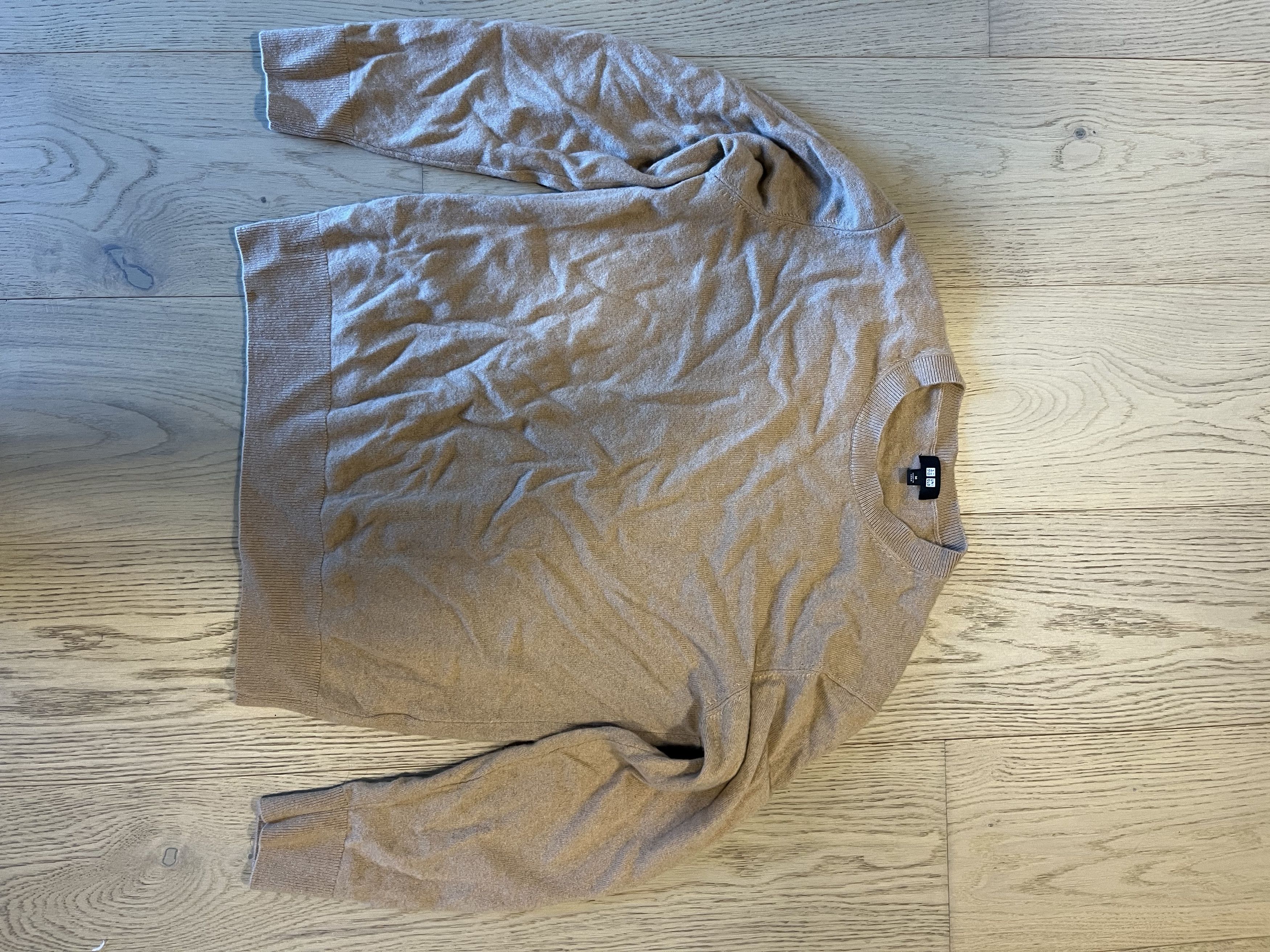Uniqlo Uniqlo cashmere sweater in camel Size US S / EU 44-46 / 1 - 1 Thumbnail