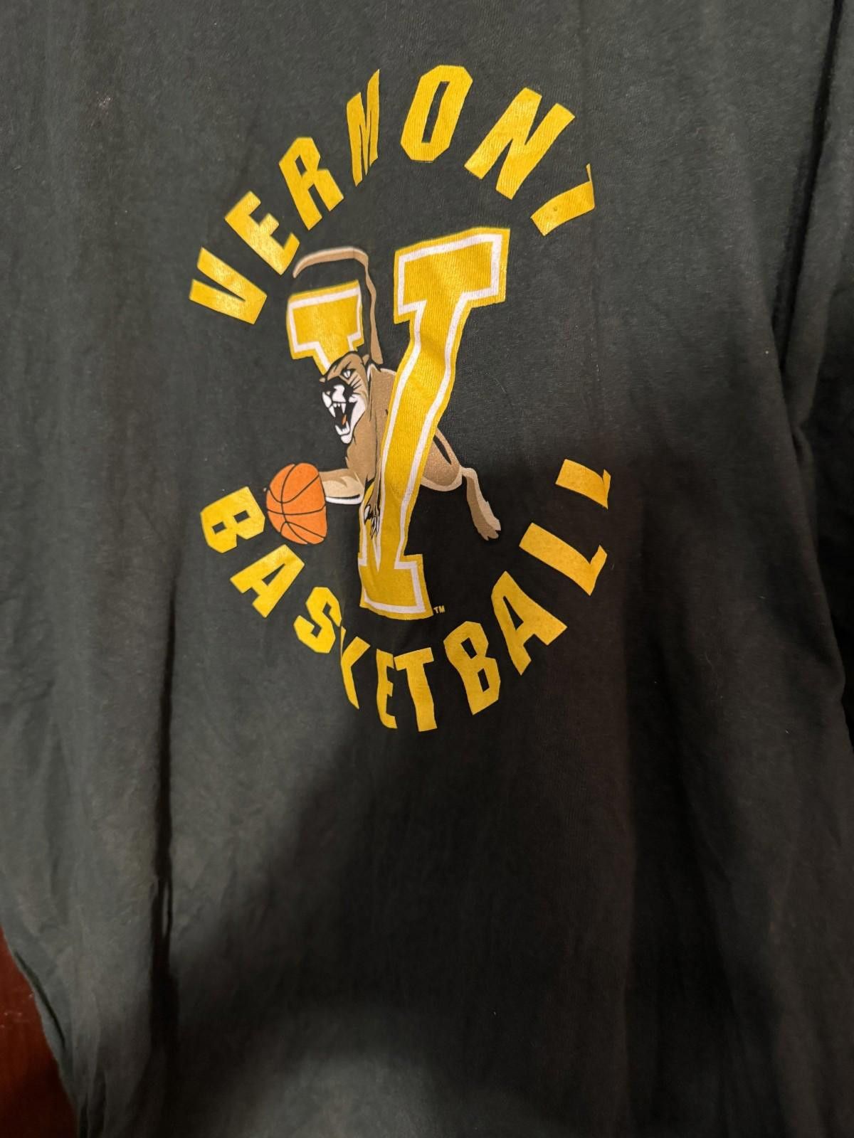The Unbranded Brand vermont catamounts basketball s/s t-shirt men size XXL green Size ONE SIZE - 3 Thumbnail