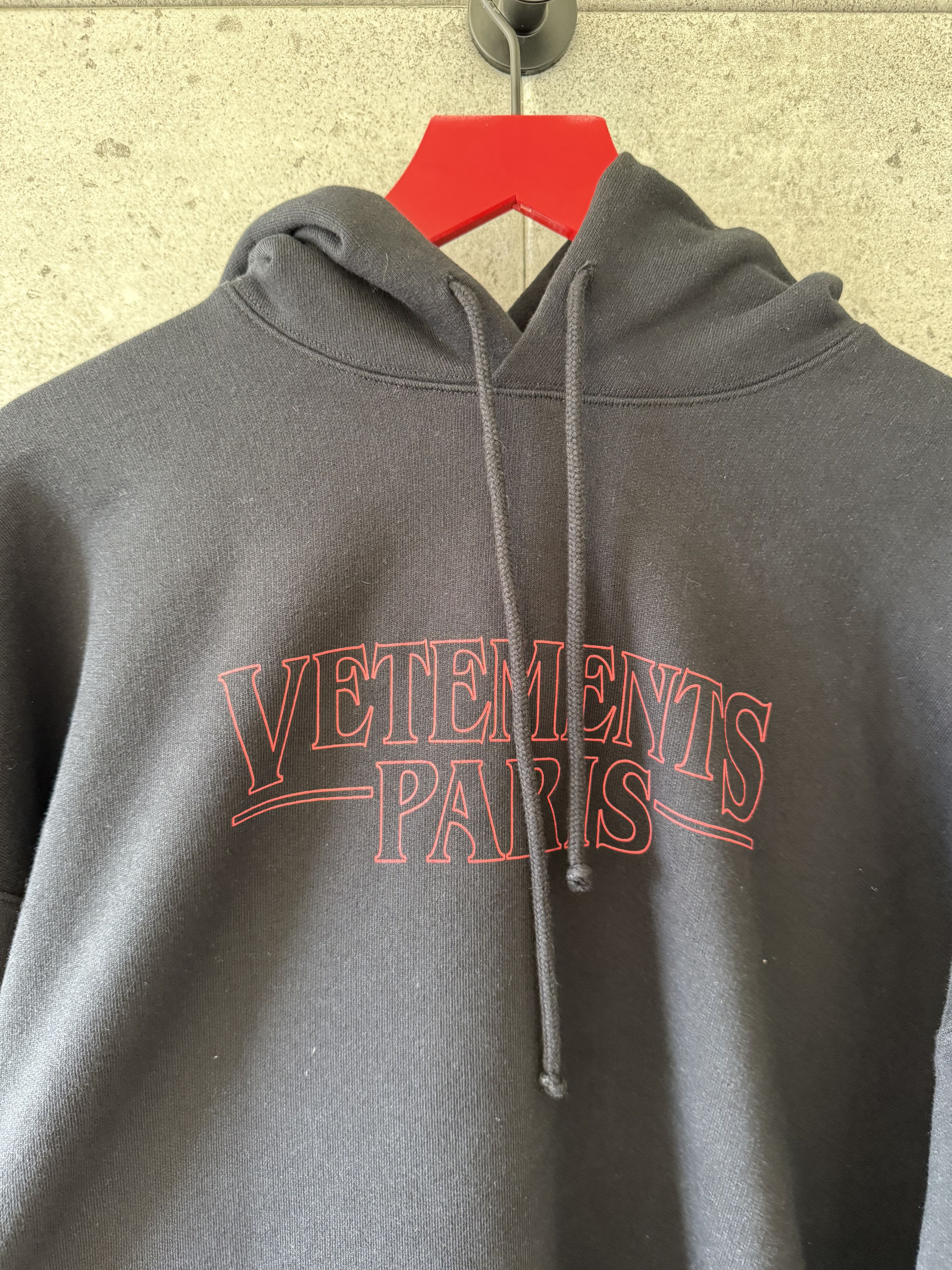 Vetements Vetements stranger things Paris logo hoodie Size US XS / EU 42 / 0 - 2 Thumbnail