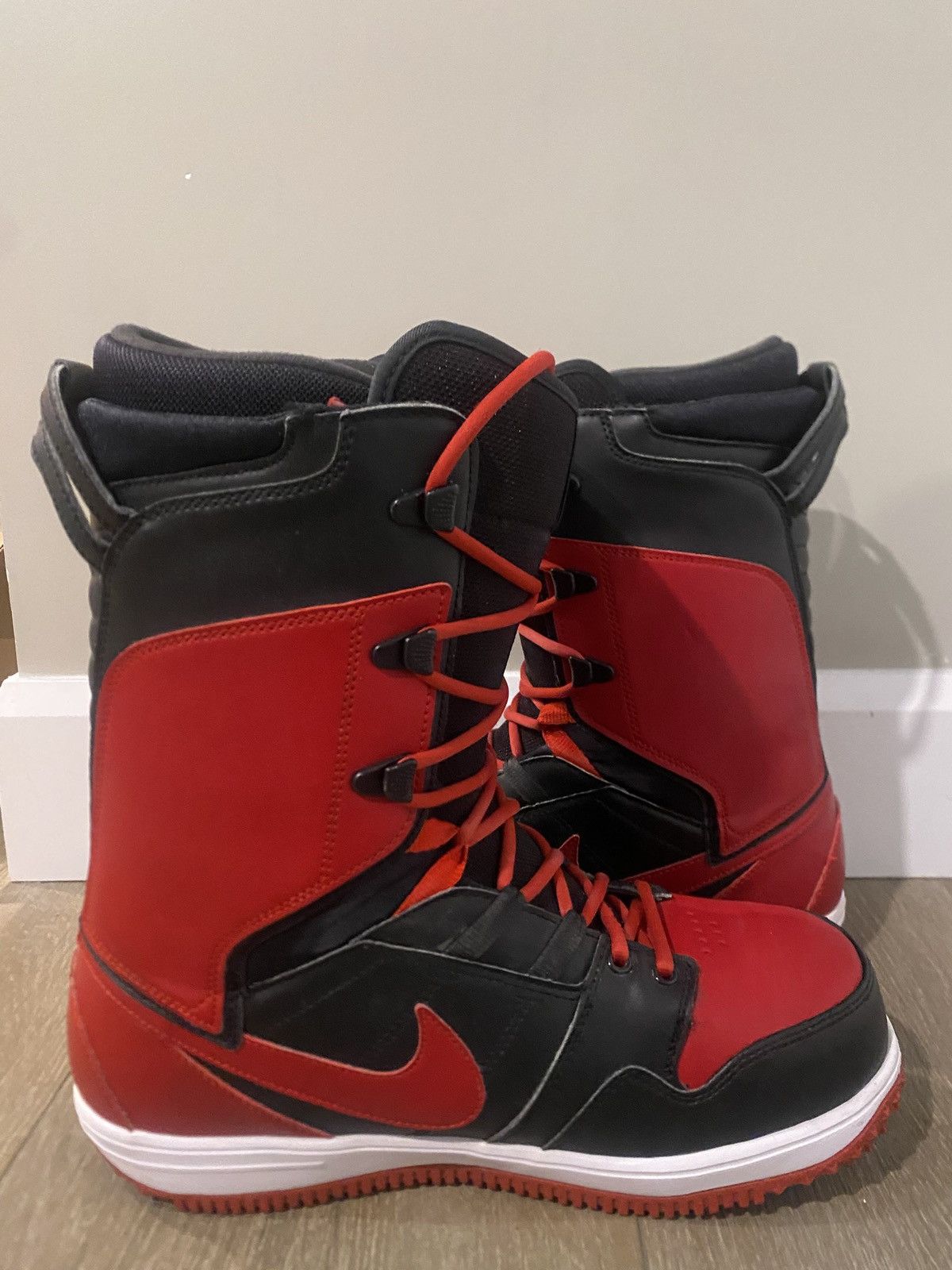 Nike Nike Vapen Snowboard Boots Bred / Varsity Red & Black Size 9 Size US 9 / EU 42 - 4 Thumbnail
