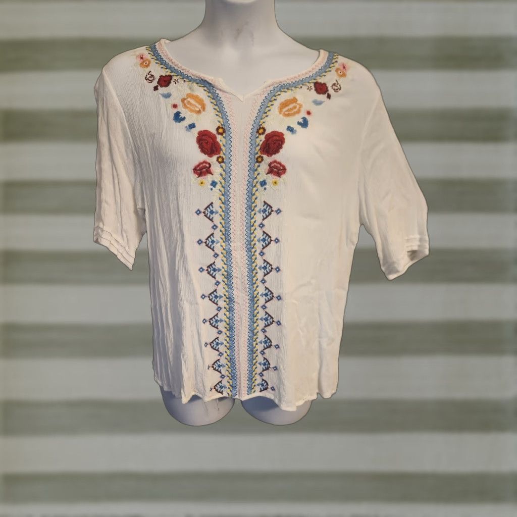 Vintage Liv Los Angeles White Crinkle Embroidered Floral Top Blouse 3X Womens Bohemian Hippie V-Neck Short Sleeve Vintage No - Size XXL / US 16-18 / IT 52-54 - 1 Thumbnail