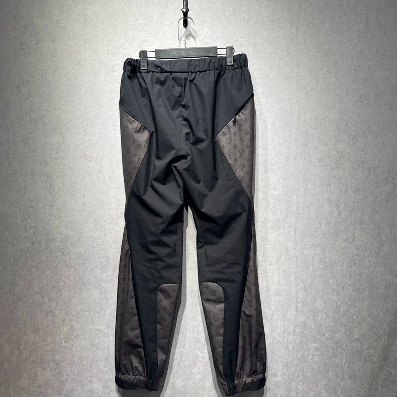 Louis Vuitton Louis Vuitton 2054 Heat-Sensitive Sweatpants Size US 38 / EU 54 - 2 Thumbnail