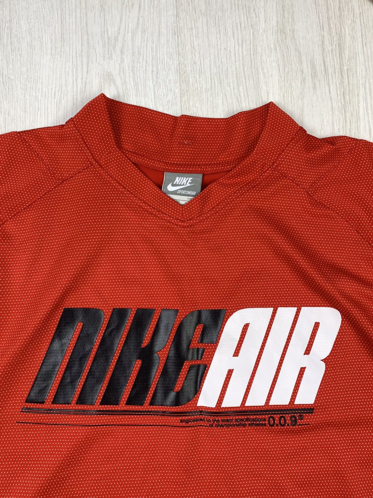 Vintage Nike Sportswear AIR Vintage T-Shirt Red Size M Size US M / EU 48-50 / 2 - 3 Thumbnail