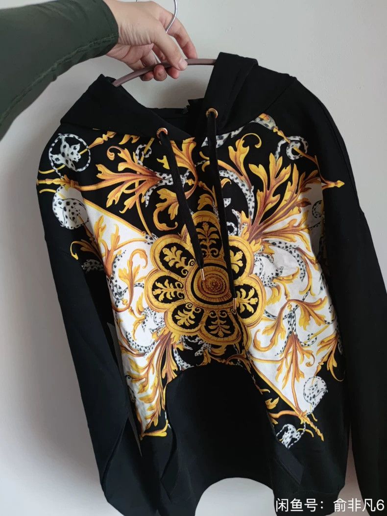 Versace Versace Embroidered hooded sweatshirt jacket Size US L / EU 52-54 / 3 - 2 Thumbnail