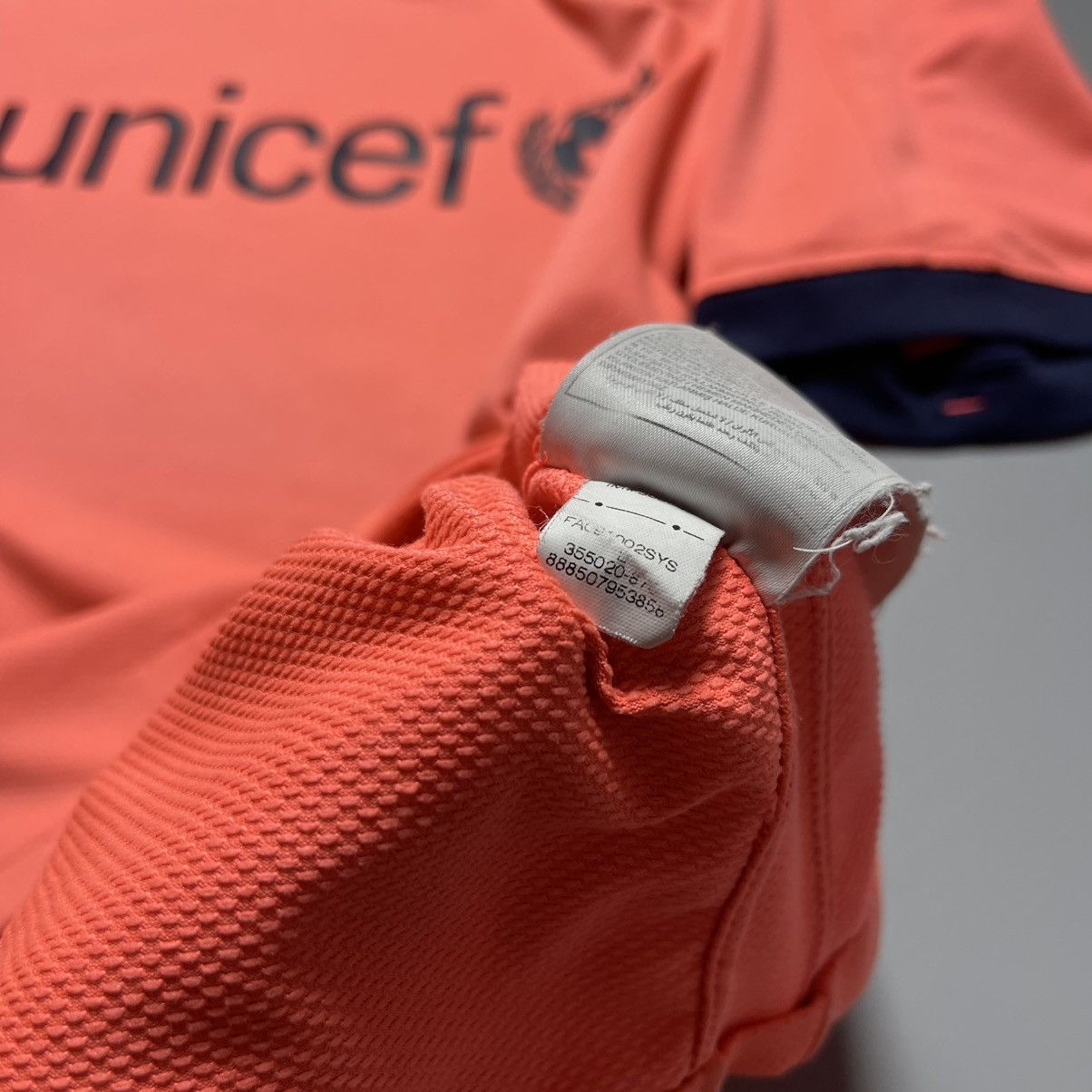 Nike BARCELONA NIKE 2009/2010 FOOTBALL AWAY JERSEY #10 MESSI Size US L / EU 52-54 / 3 - 16 Thumbnail