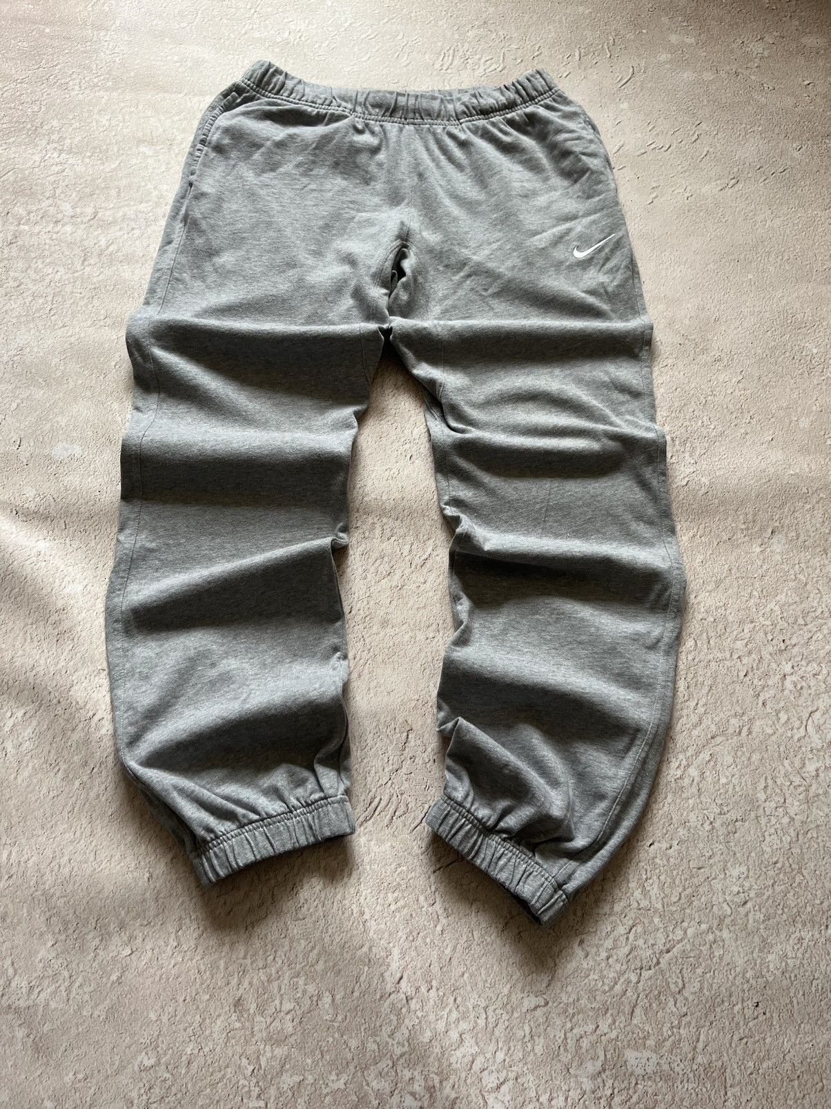 Nike Nike Sportswear Essential Fleece Joggers Size US 32 / EU 48 - 1 Thumbnail