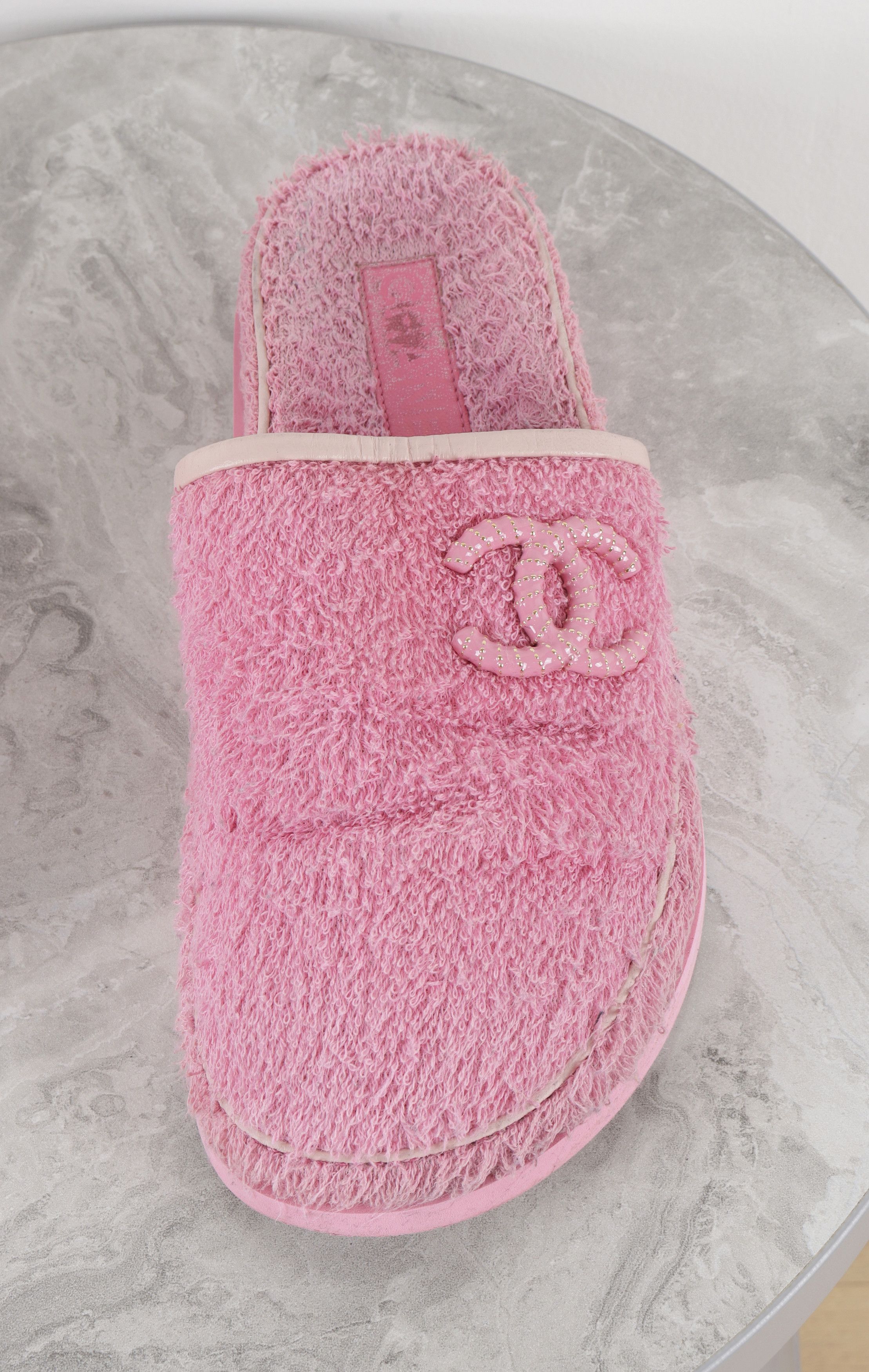 Chanel Chanel CC Logo Pink Terry Slippers Size US 7 / IT 37 - 5 Thumbnail