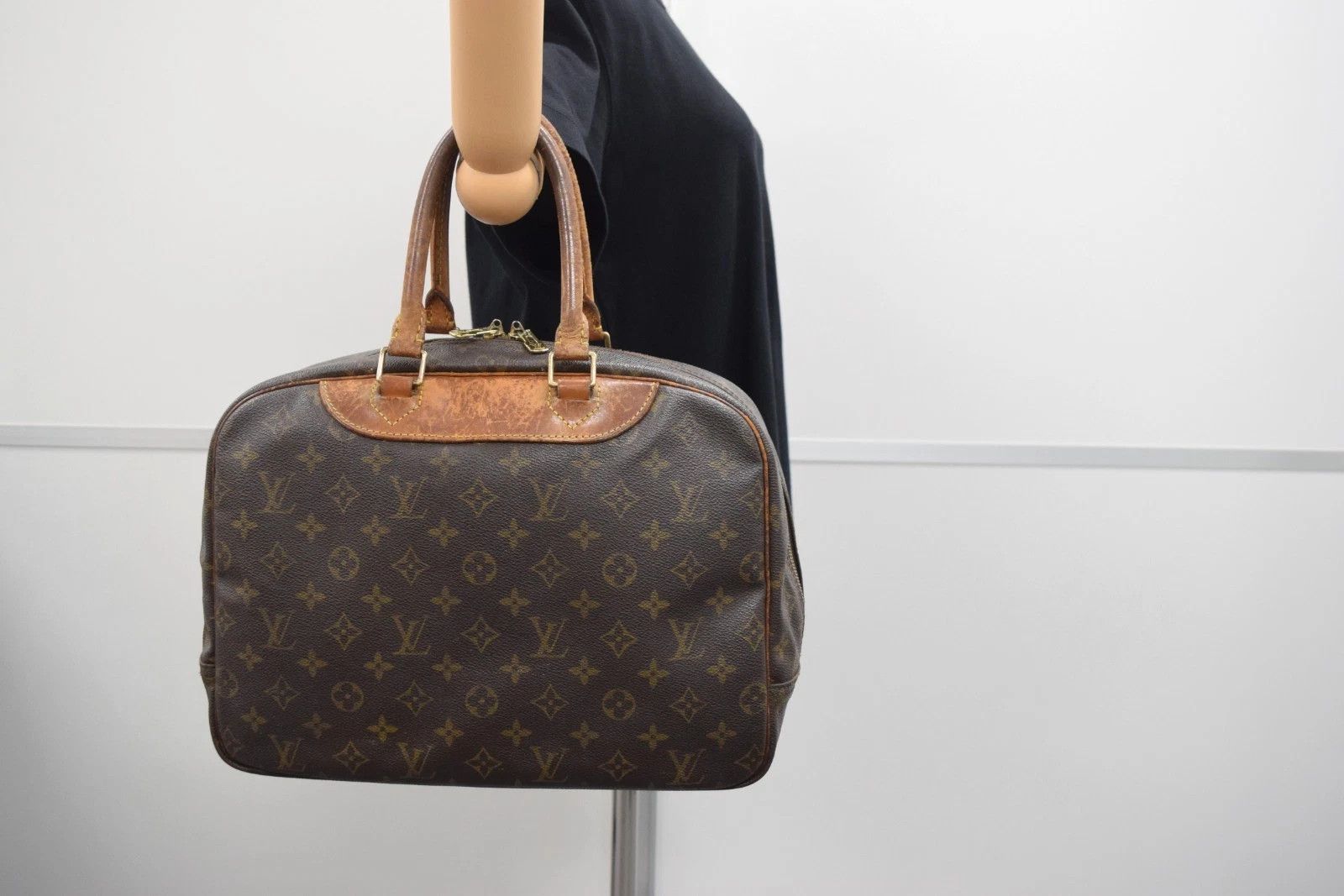 Louis Vuitton Louis Vuitton Deauville Monogram Canvas Hand Bag M47270 Size ONE SIZE - 3 Thumbnail