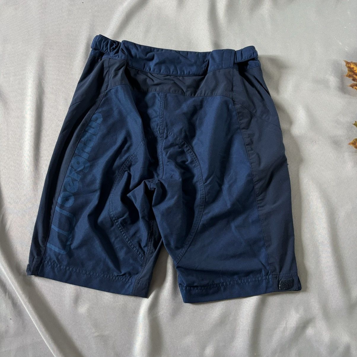 Berghaus Berghaus shorts medium blue outdoor 32 Size US 32 / EU 48 - 1 Thumbnail