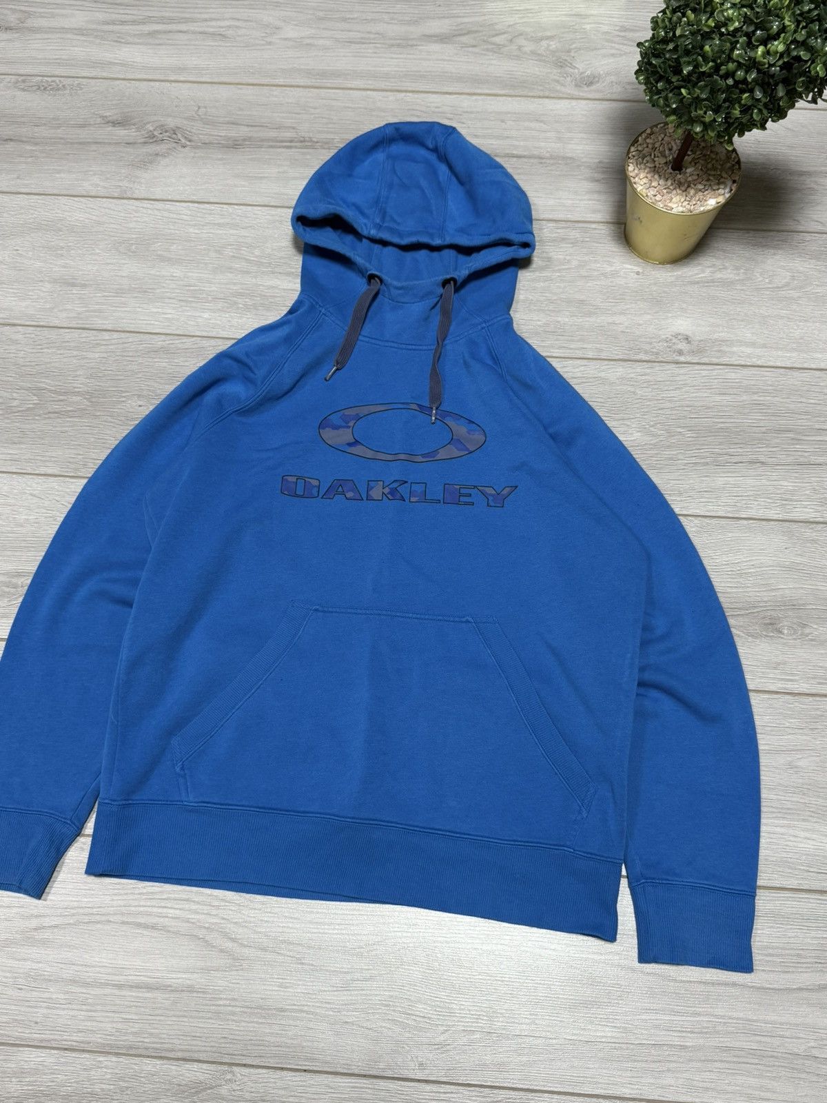 Oakley Oakley vintage big logo hoodie Size US L / EU 52-54 / 3 - 3 Thumbnail