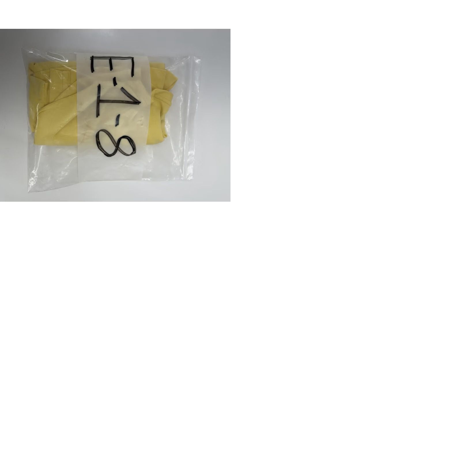 Vintage Item Specifications: Dimensions: 6" x 4" x 1/2 Size M / US 6-8 / IT 42-44 - 9 Thumbnail