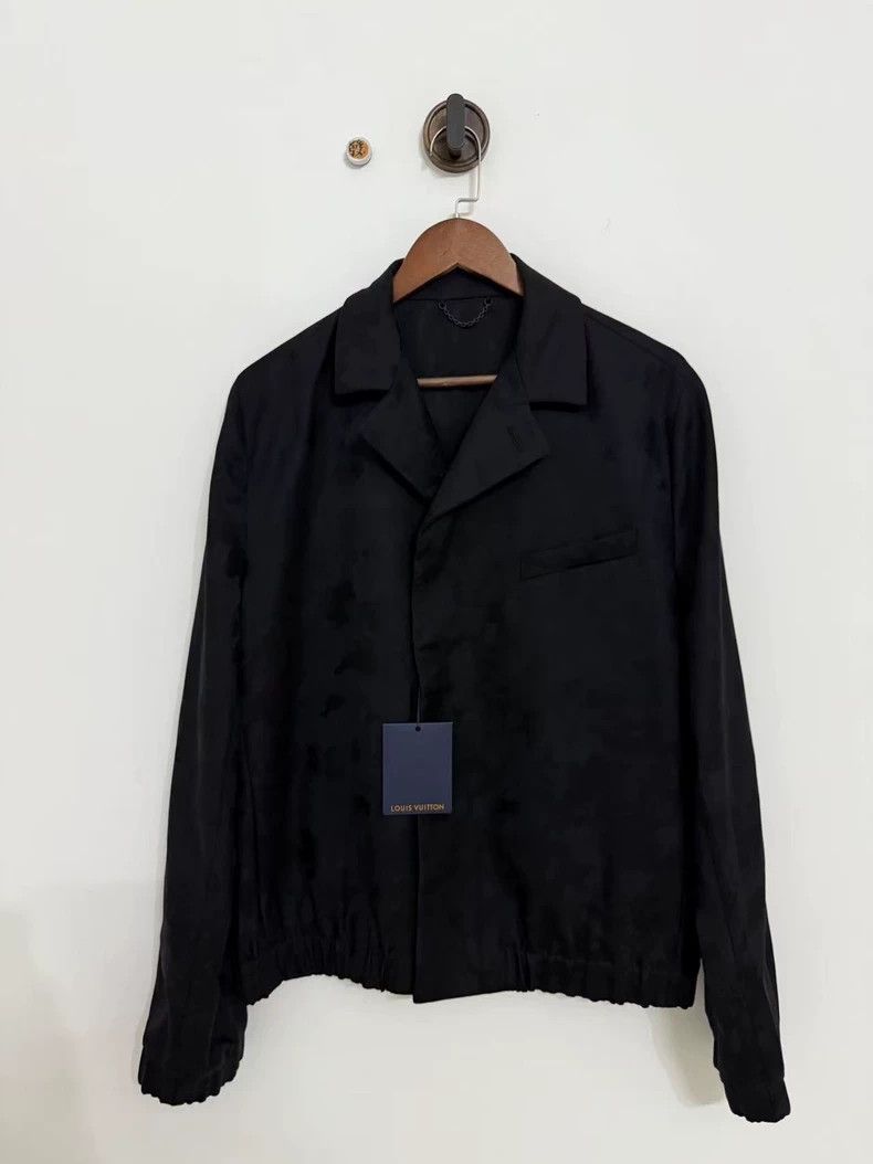 Louis Vuitton Louis Vuitton Dark and presbyopic embroidered logo jacket Size US L / EU 52-54 / 3 - 1 Thumbnail