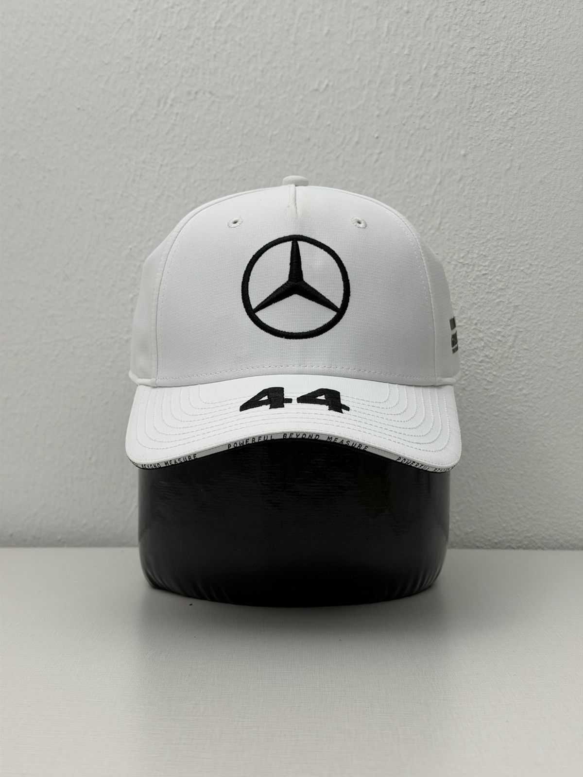 AWGE × Mercedes-Benz Mercedes-AMG Motorsport Lewis Hamilton 44 Gran Turismo Size ONE SIZE - 1 Thumbnail
