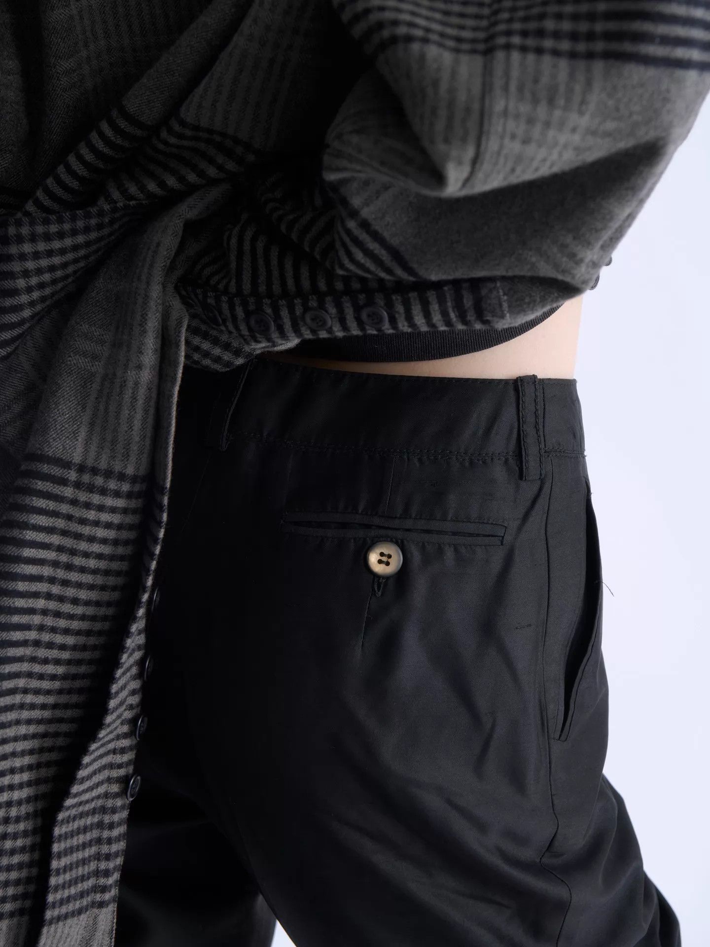 Gianfranco Ferre GIANFRANCO FERRE 90s High-Waist Silk Straight Pants Size 26" / US 2 / IT 38 - 7 Thumbnail