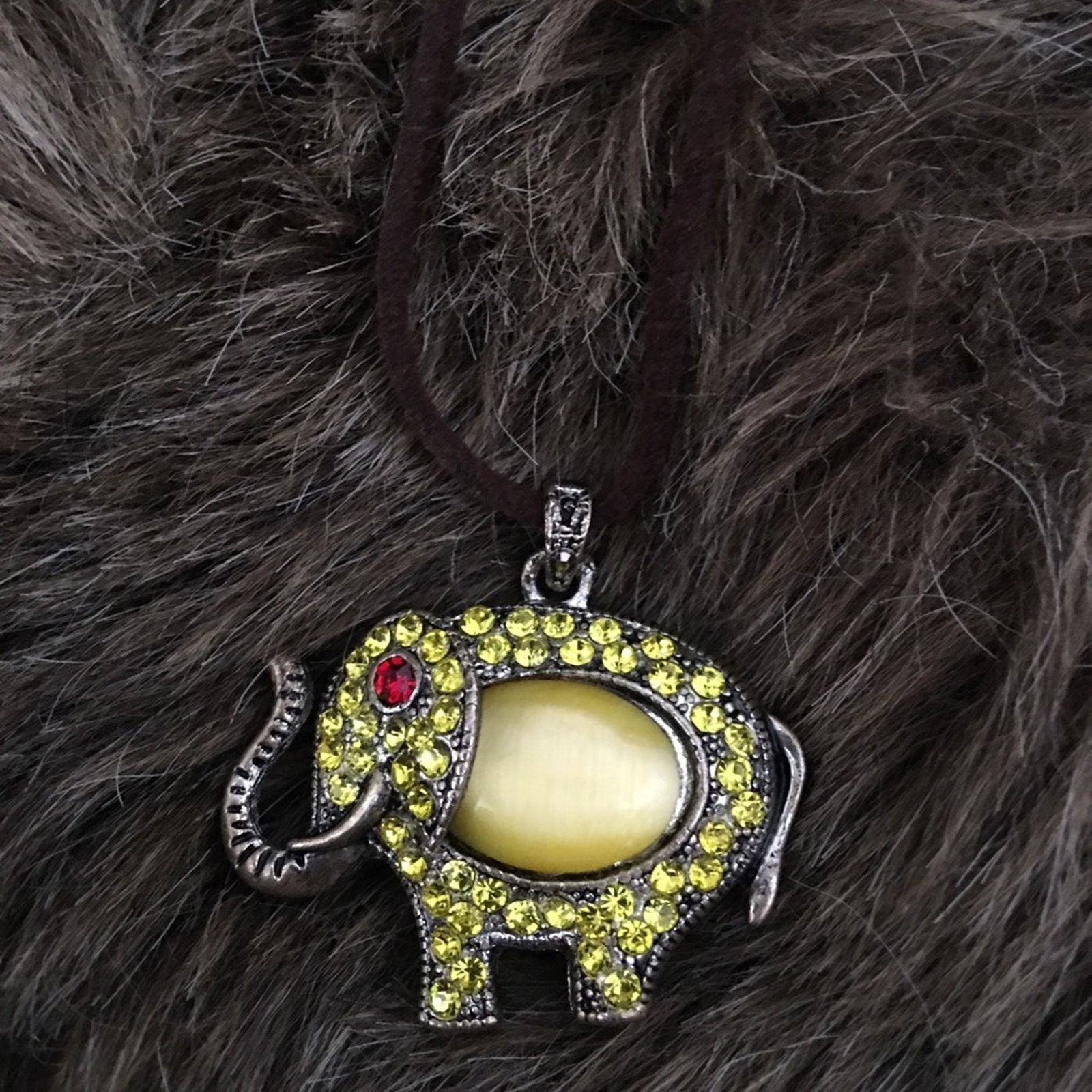 Jewelry Lucky elephant cat eye cabochon sparkle necklace Size ONE SIZE - 7 Thumbnail
