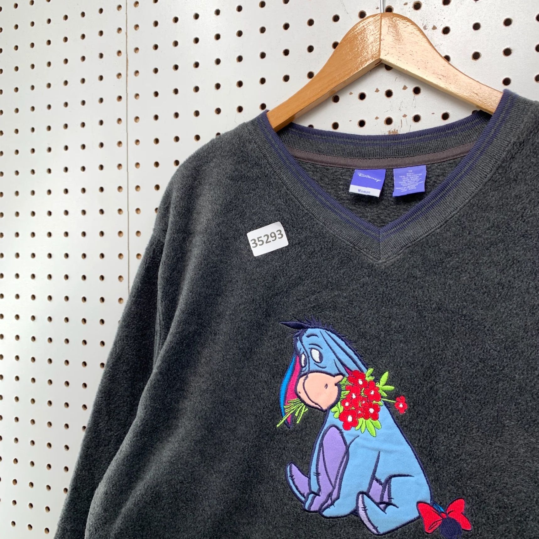 Disney VINTAGE Disney Eeyore Fleece Sweater Shirt Womens 1X Gray V-Neck Embroidered 25.5x29 Womens Size XL / US 12-14 / IT 48-50 - 6 Thumbnail