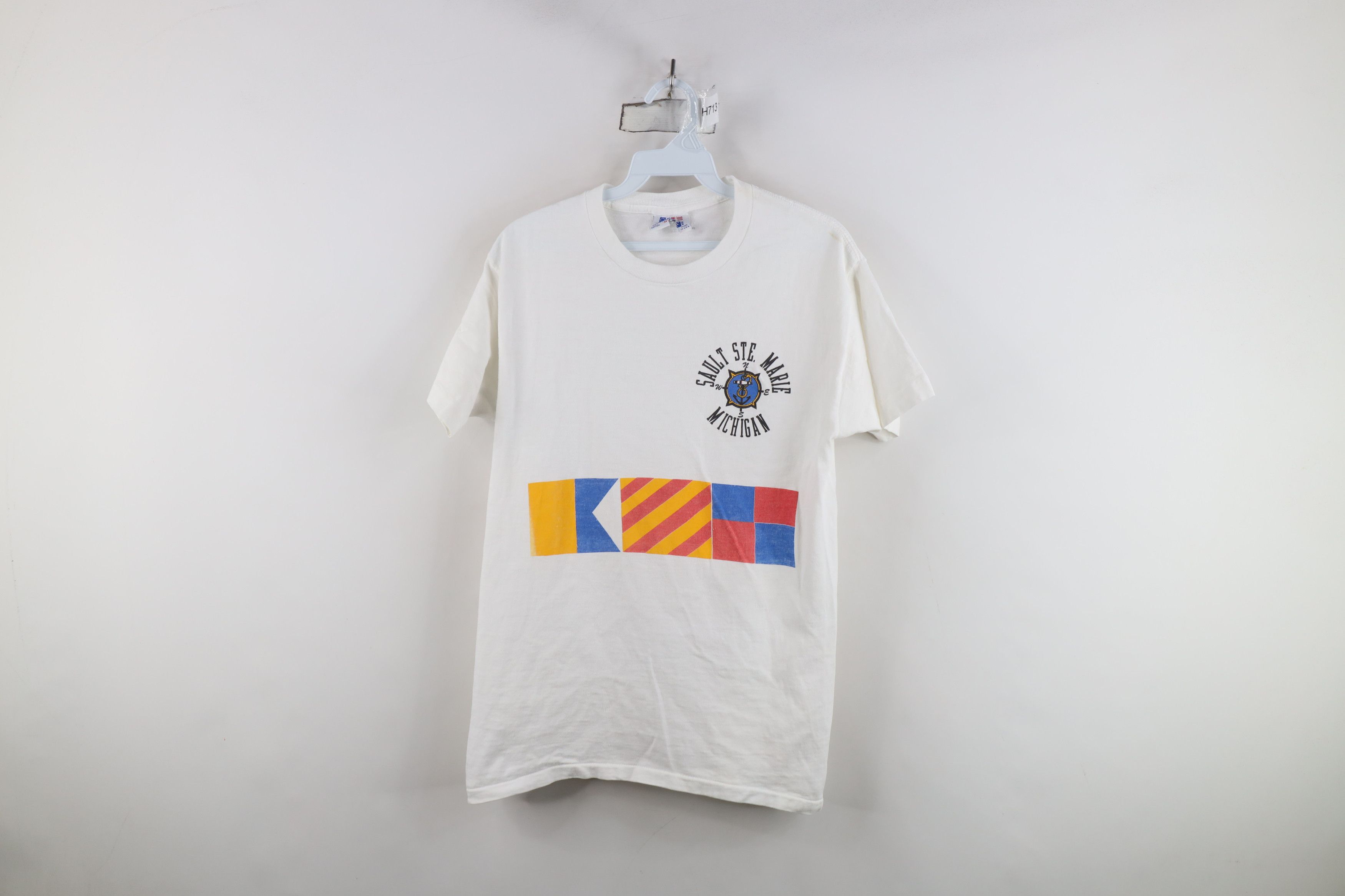 Vintage Vintage 90s Ste Marie Michigan Sailing Flags T-Shirt USA Size US M / EU 48-50 / 2 - 1 Thumbnail