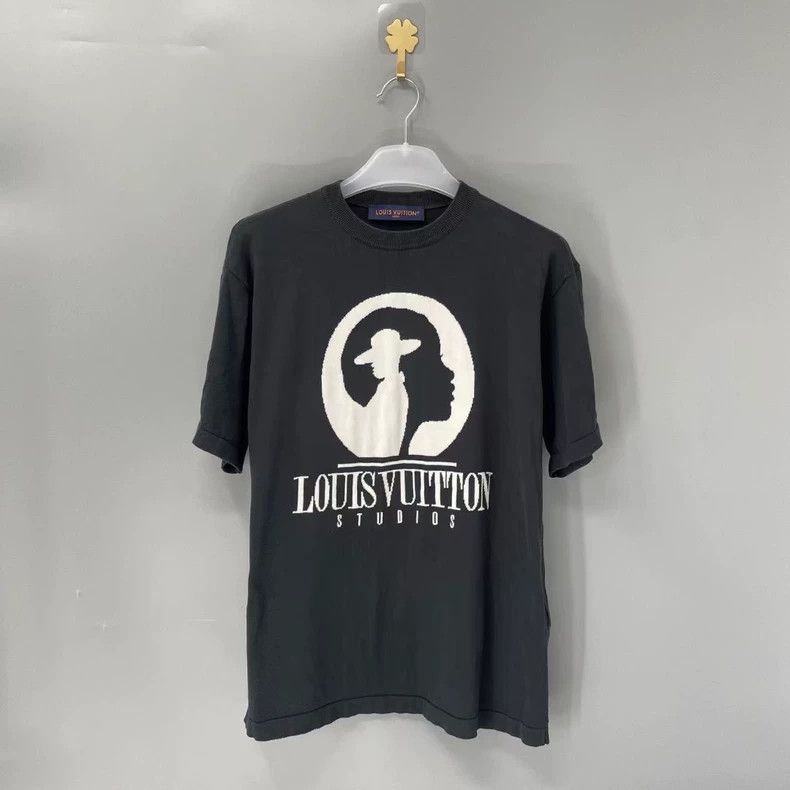 Louis Vuitton Louis Vuitton Black letter portrait knitted short sleeve 25 Size US M / EU 48-50 / 2 - 1 Thumbnail